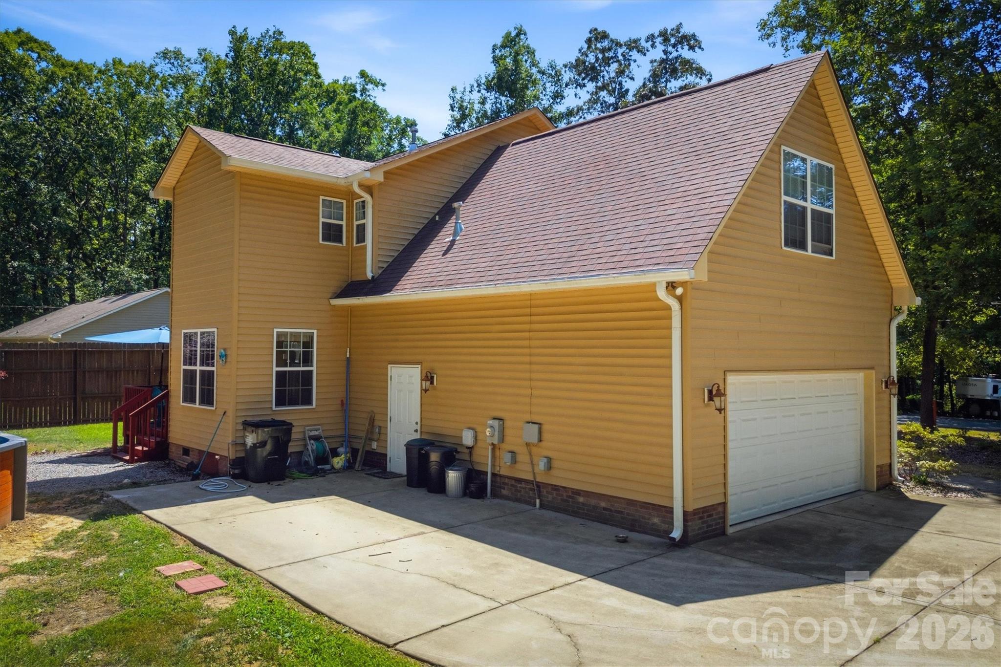 802 White Oaks Circle Property Photo 7