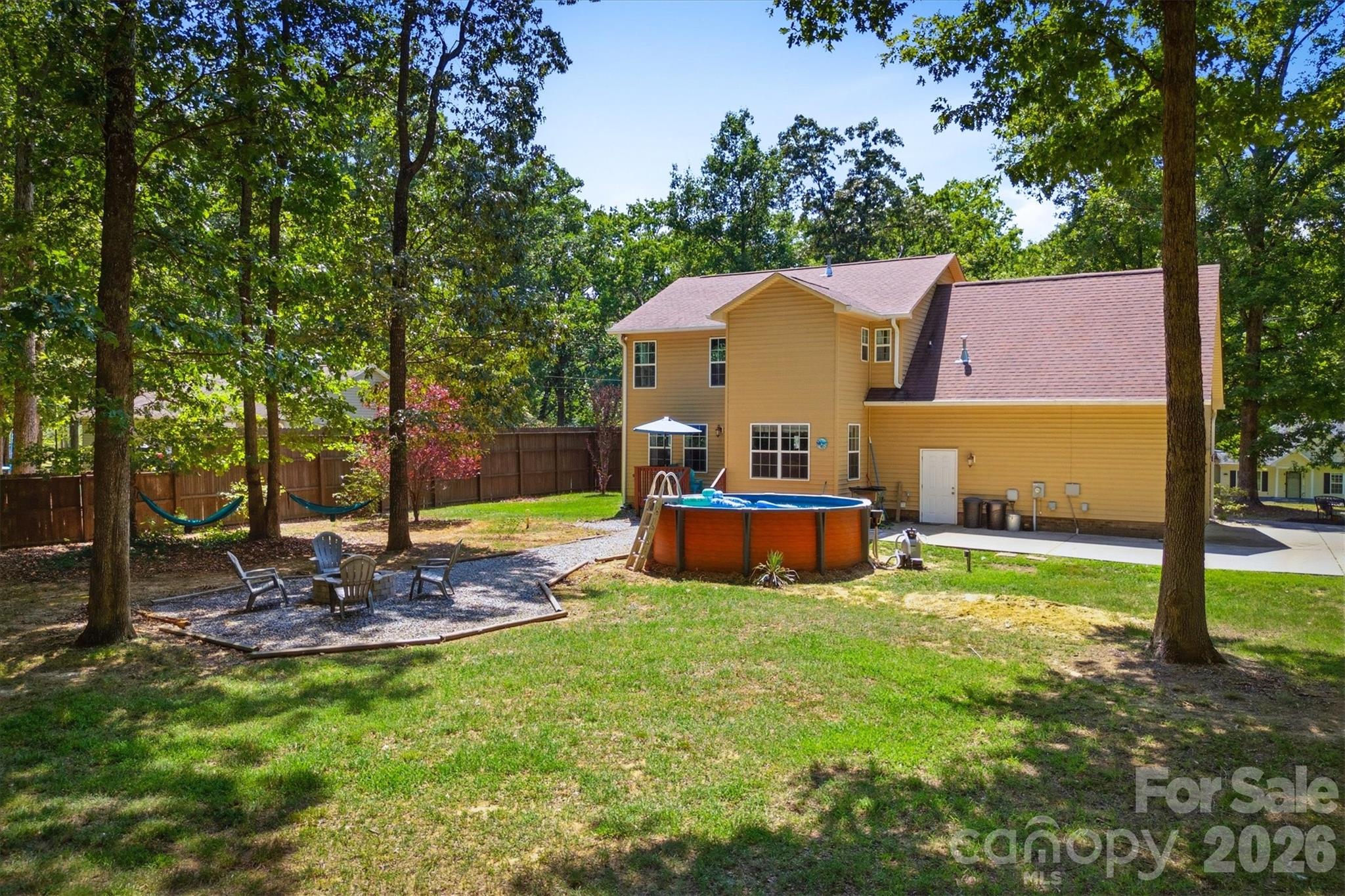 802 White Oaks Circle Property Photo 8