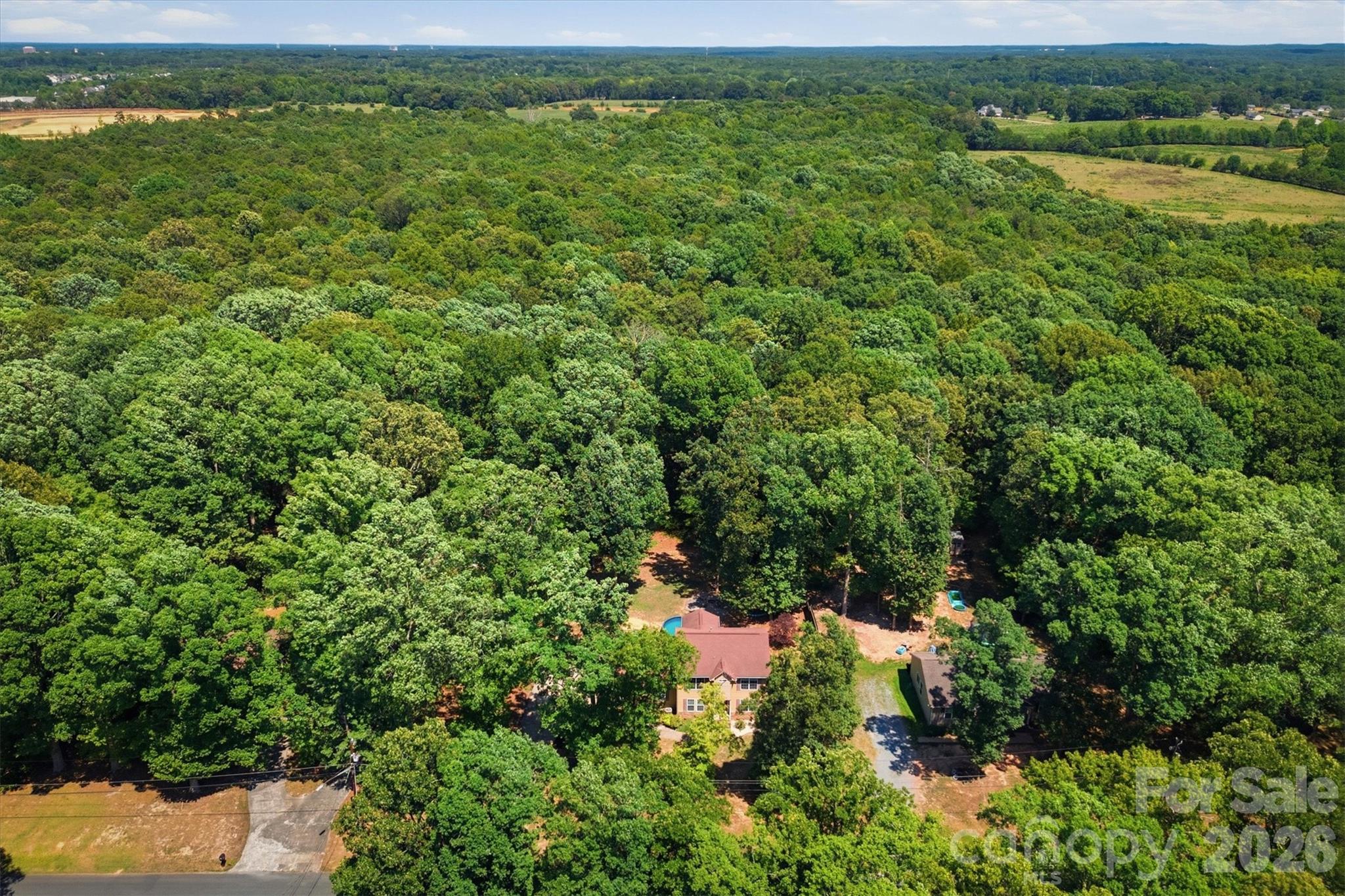 802 White Oaks Circle Property Photo 17