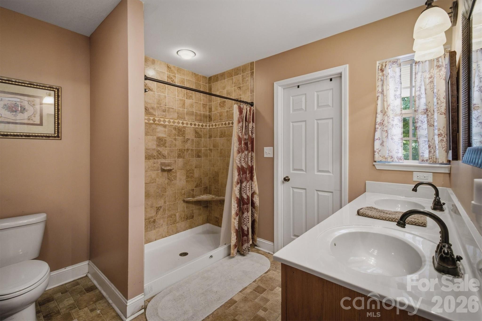 802 White Oaks Circle Property Photo 38