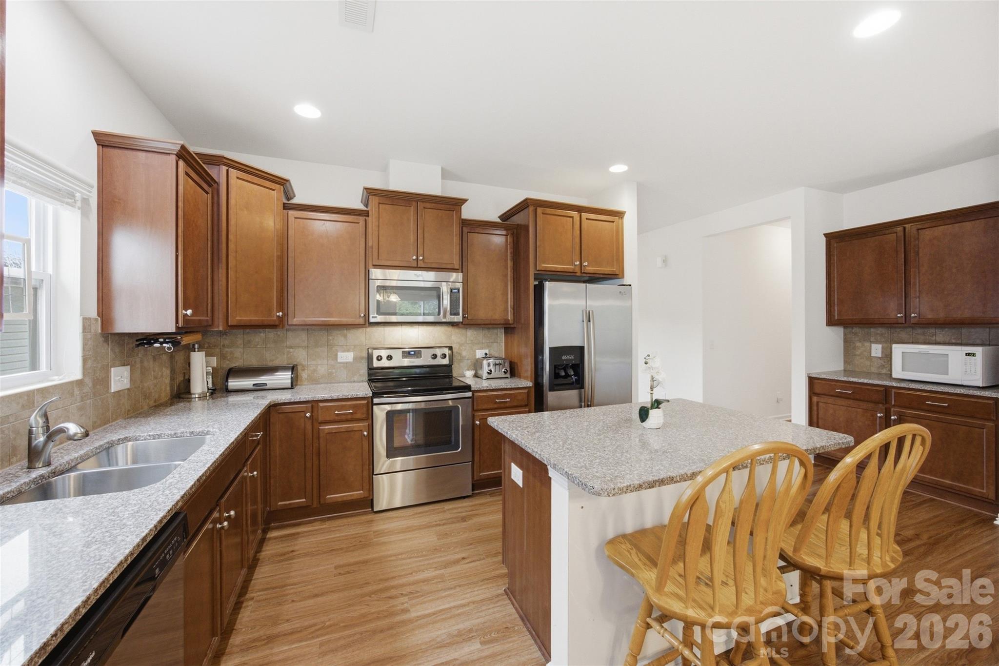 1235 Tranquil Falls Lane Property Photo 8