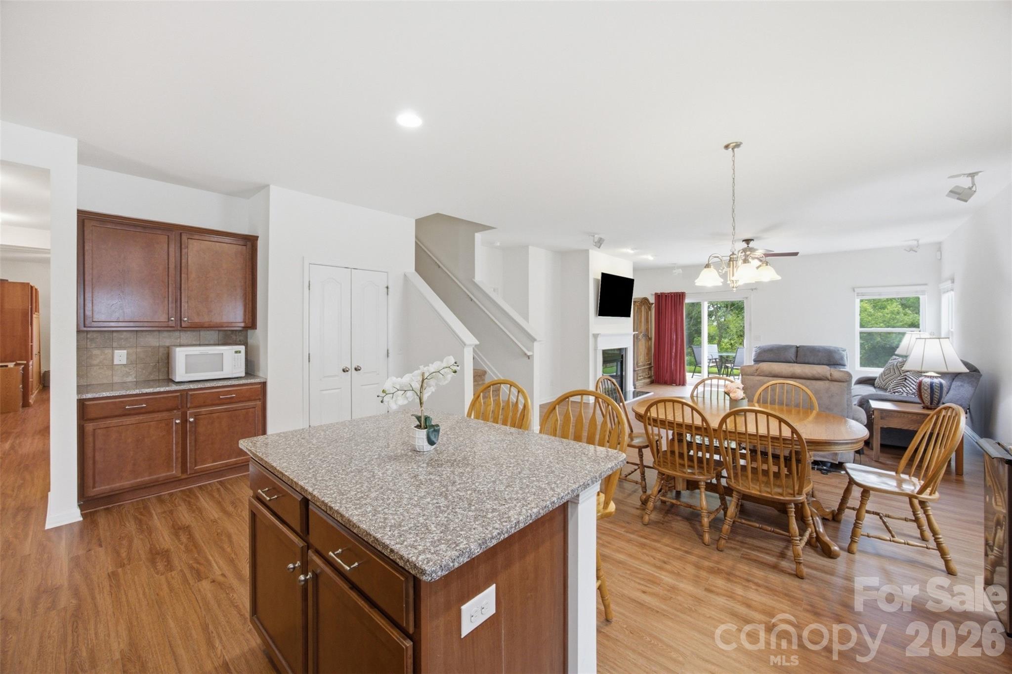 1235 Tranquil Falls Lane Property Photo 10