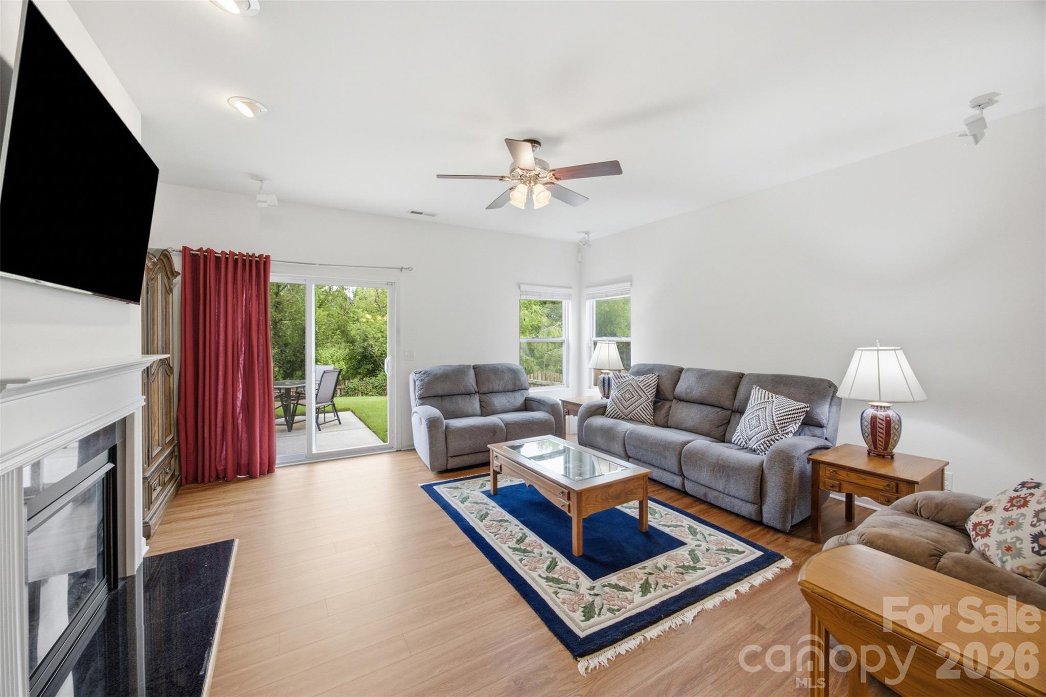 1235 Tranquil Falls Lane Property Photo 13