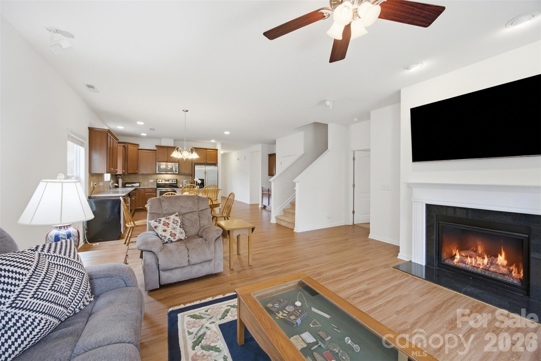 1235 Tranquil Falls Lane Property Photo 15