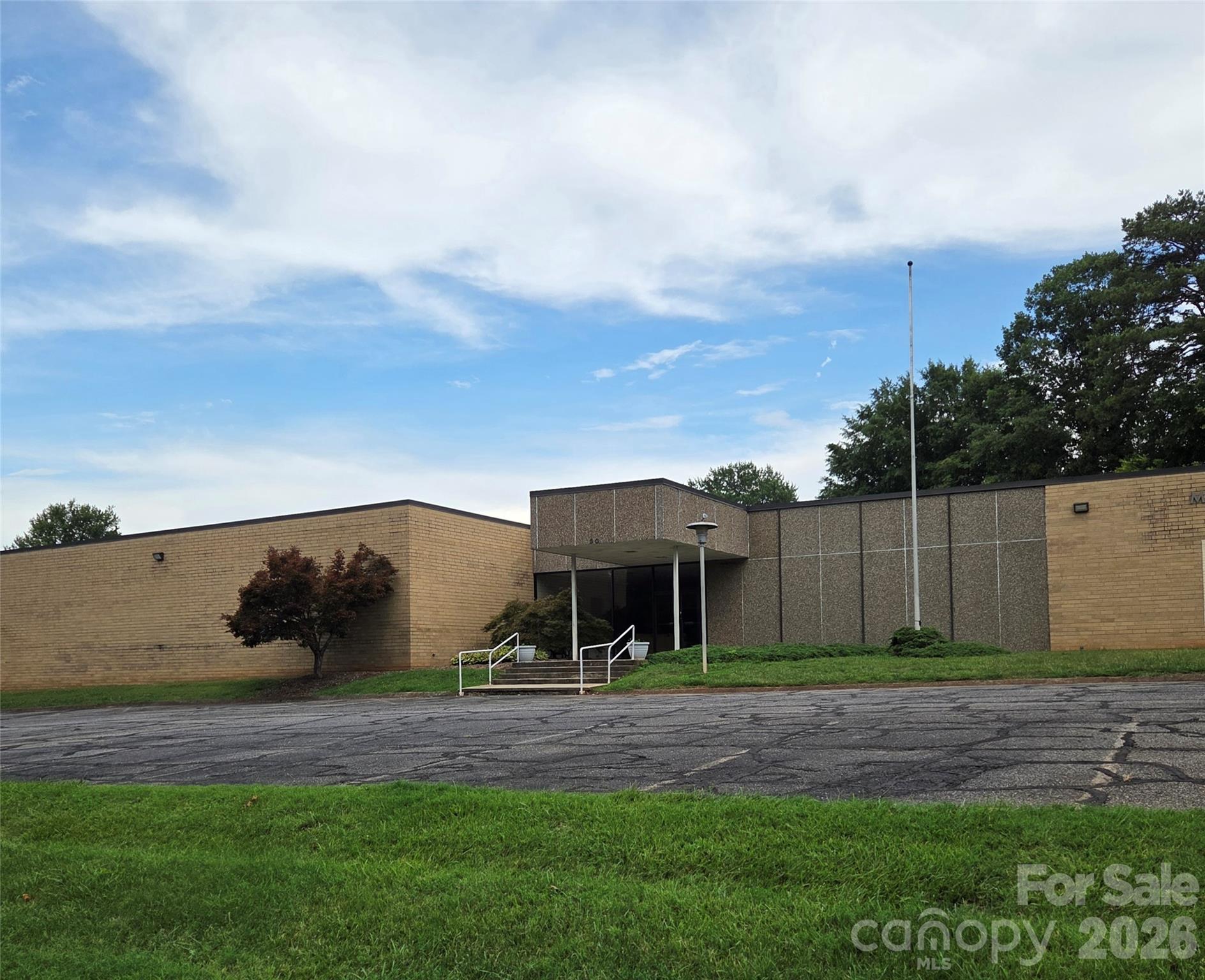 30 Catawba Valley Boulevard Property Photo 1
