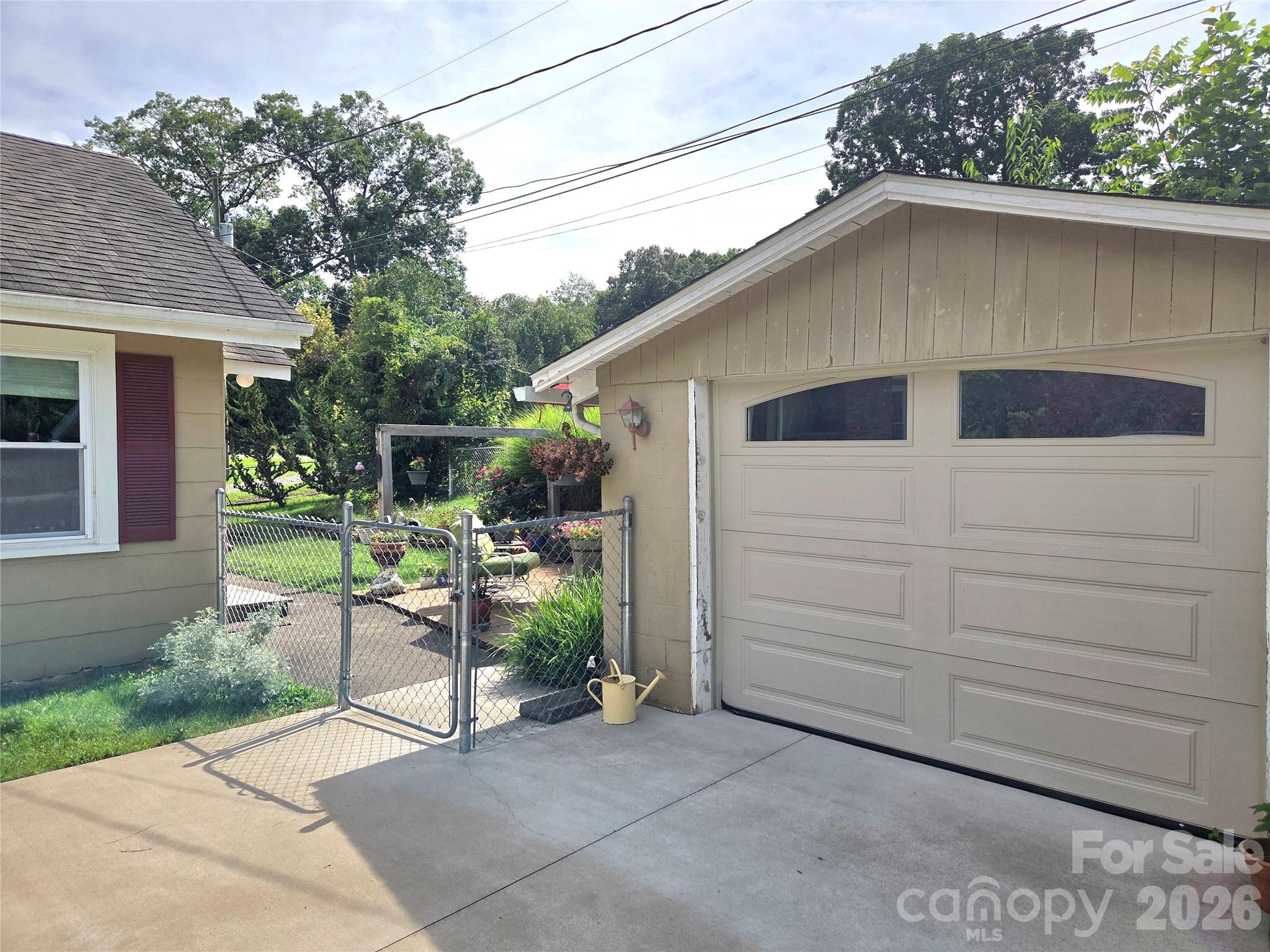 201 Stafford Street Property Photo 7