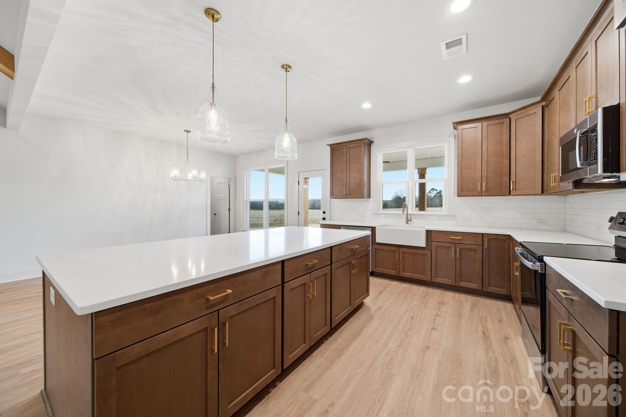 4020 Landsford Road Property Photo 6
