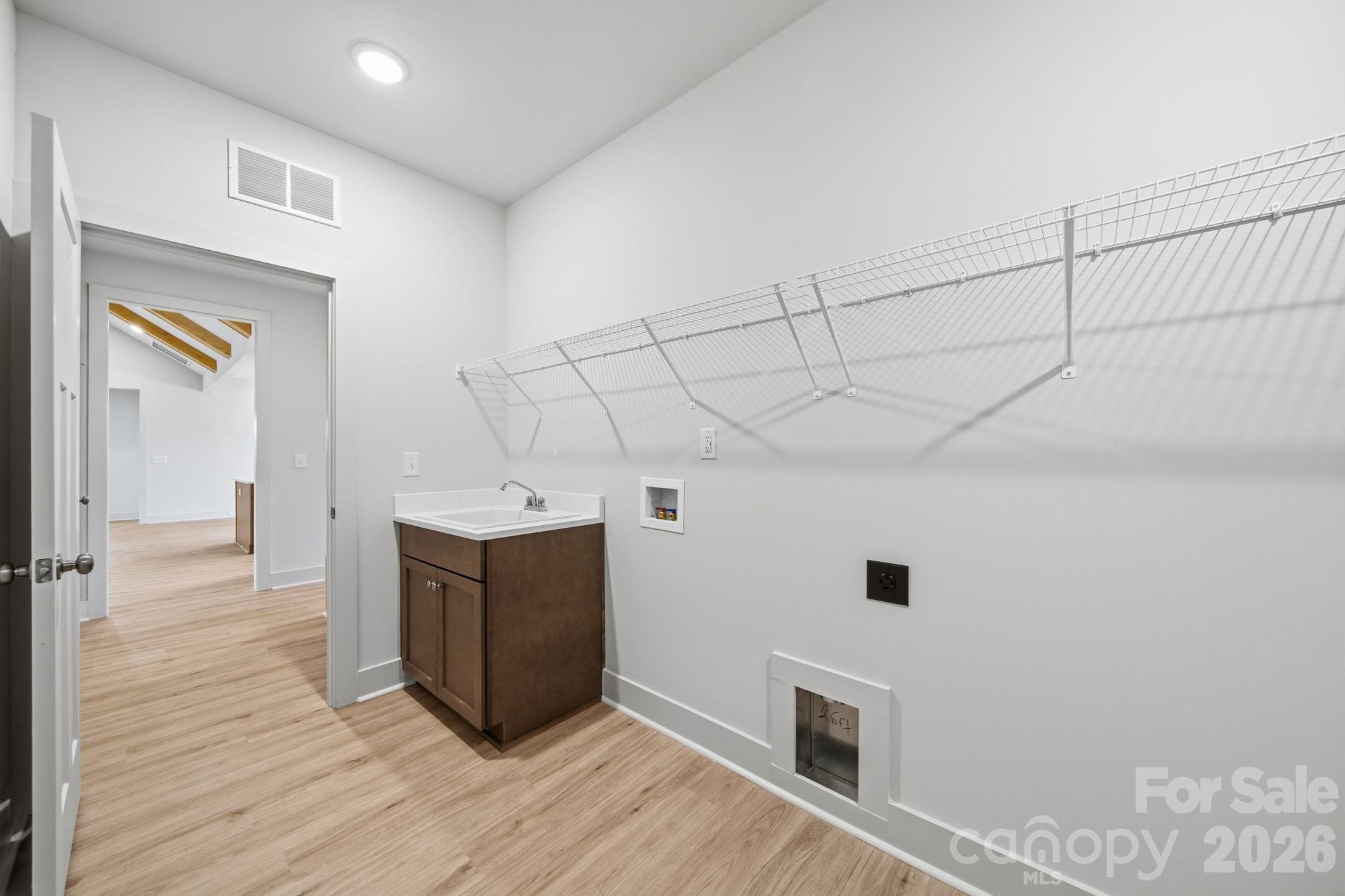 4020 Landsford Road Property Photo 11