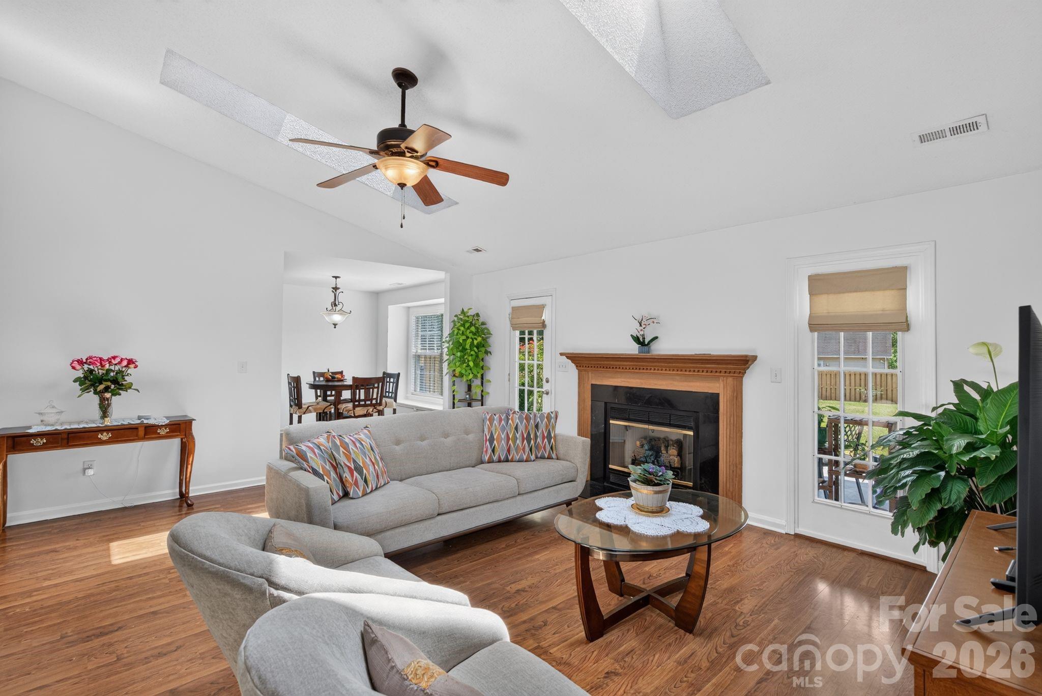 906 Woodhill Drive Property Photo 9