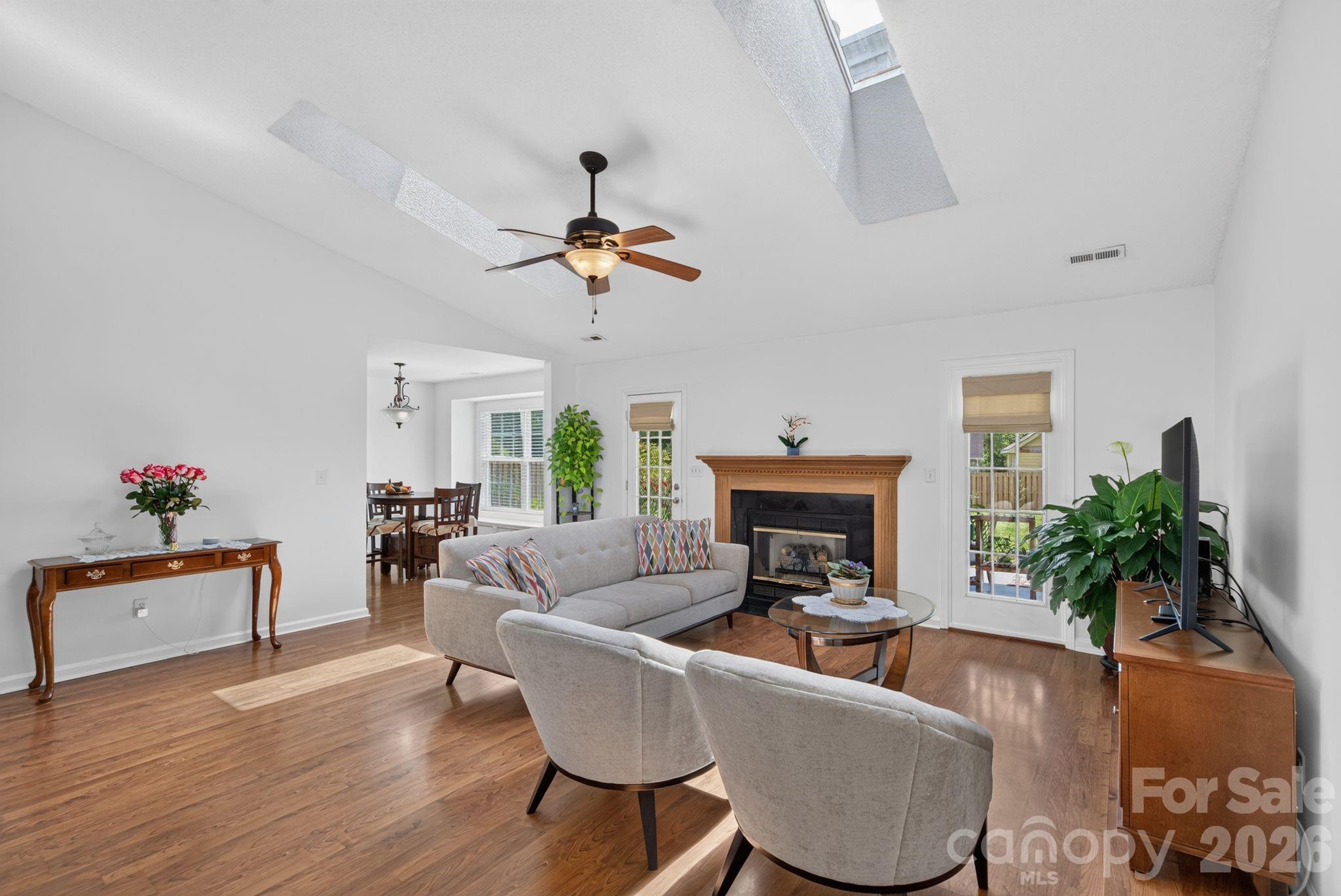 906 Woodhill Drive Property Photo 11