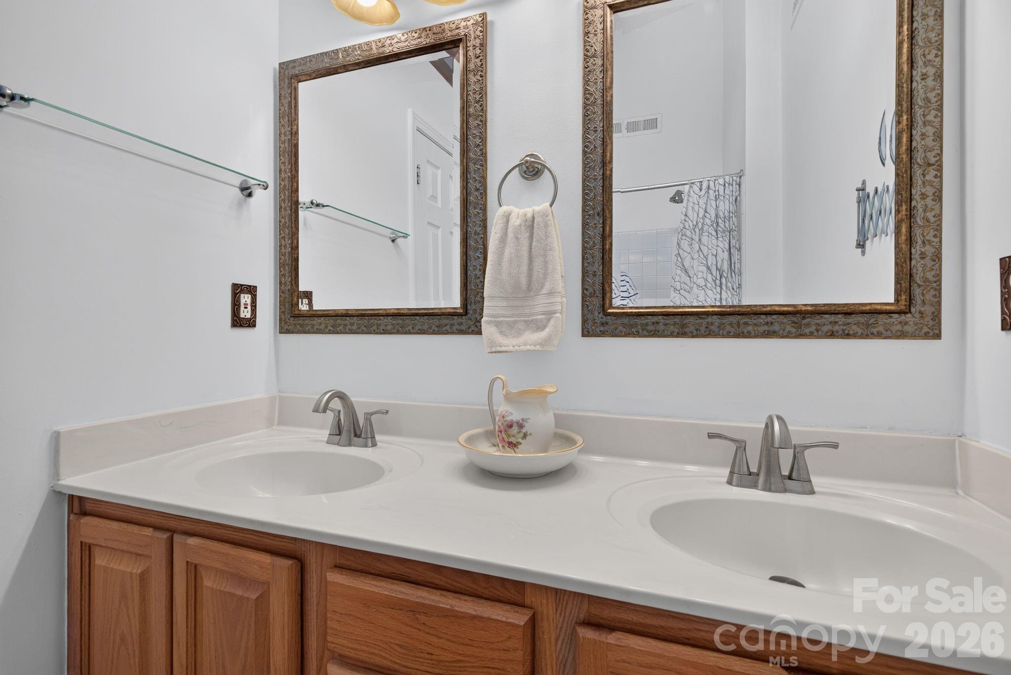 906 Woodhill Drive Property Photo 18