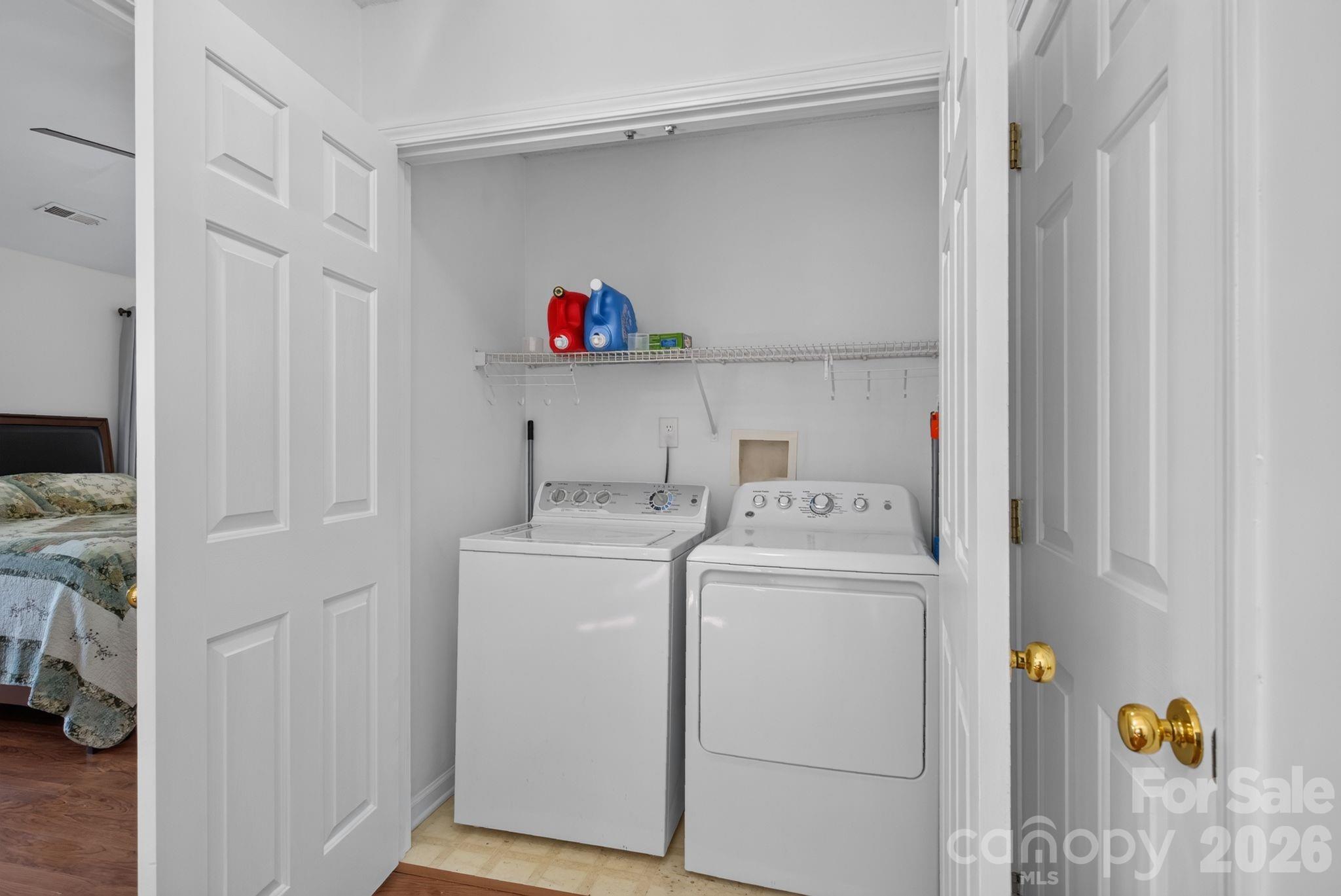 906 Woodhill Drive Property Photo 27