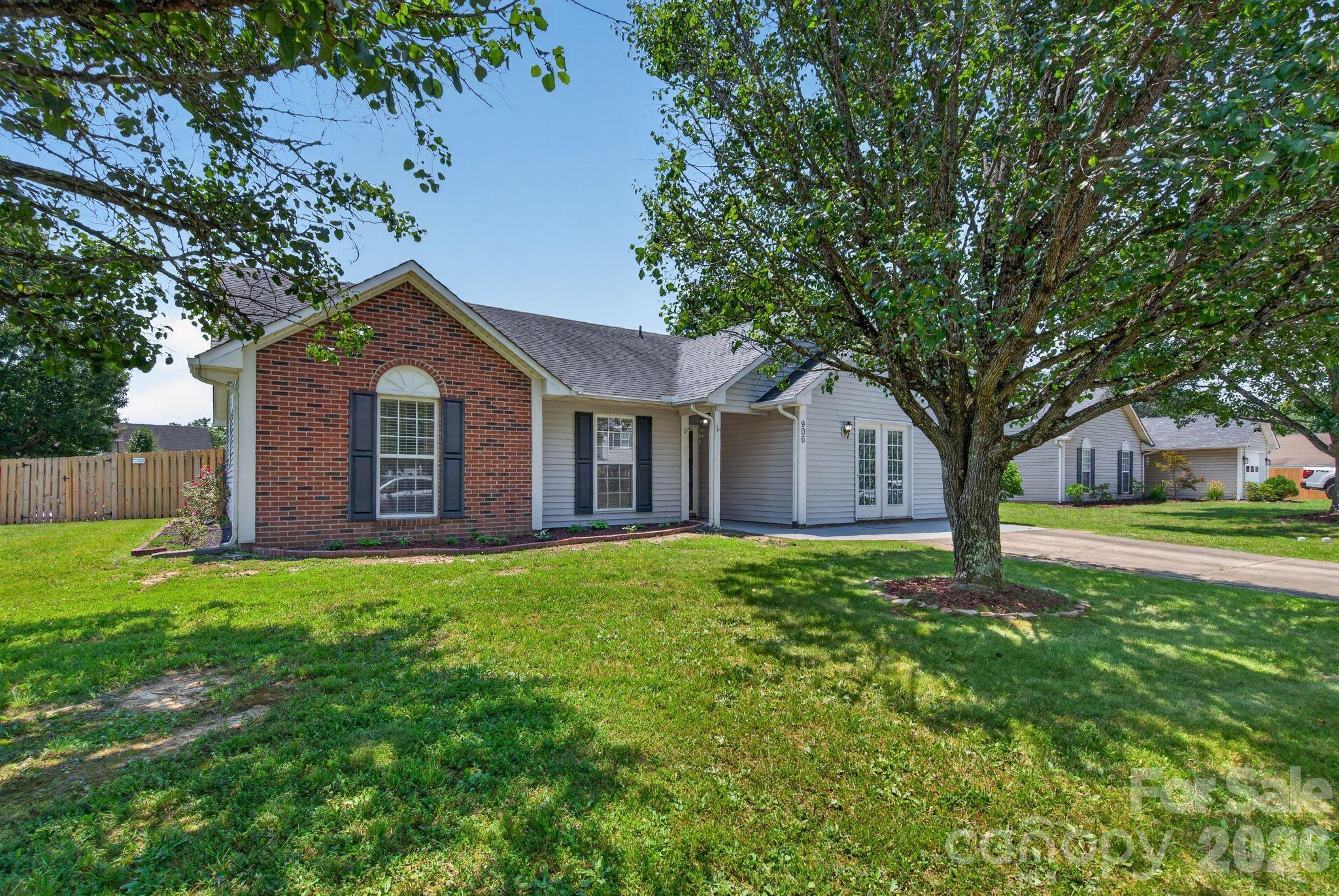 906 Woodhill Drive Property Photo 28