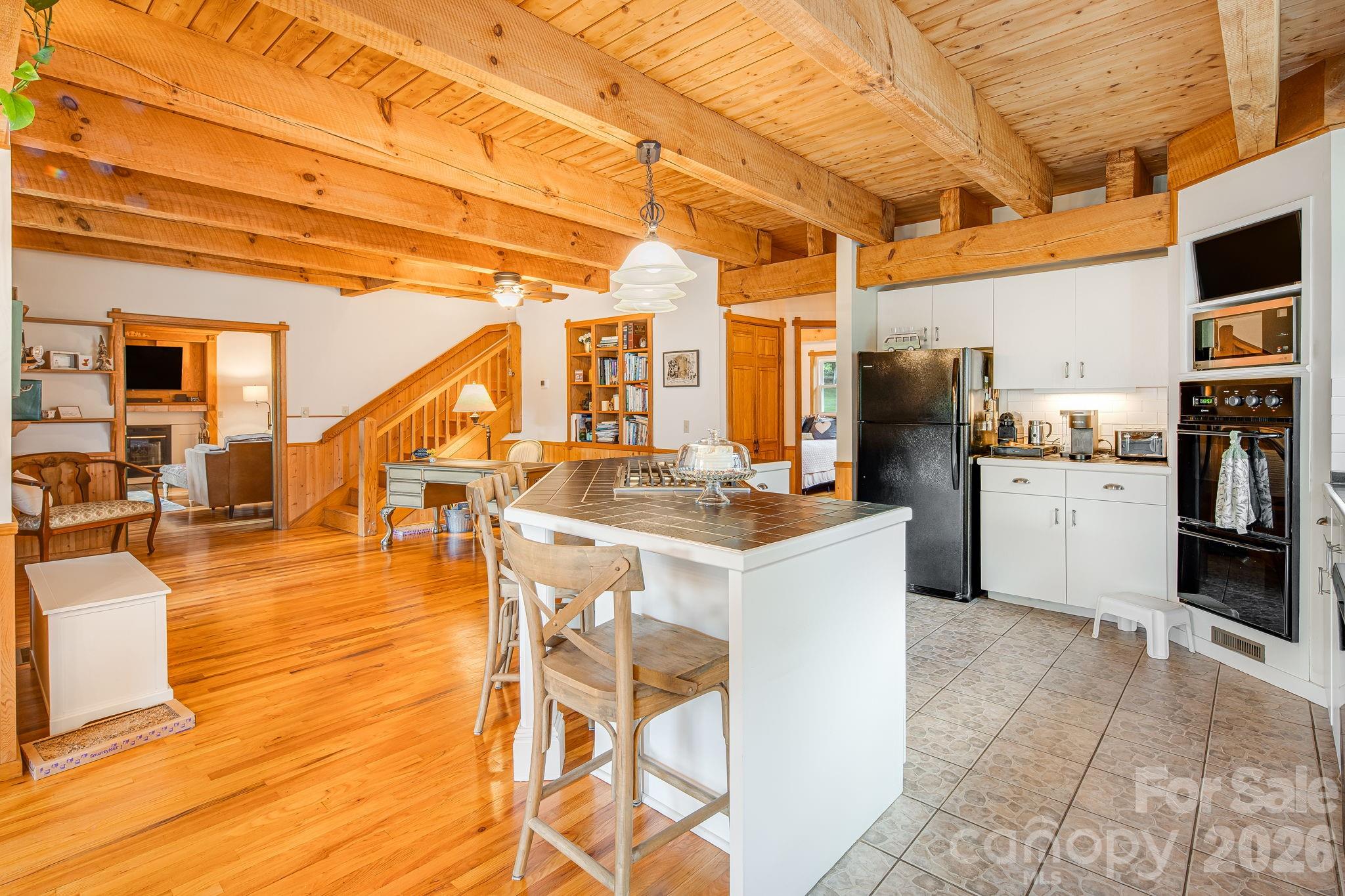 200 Black Hawk Trail Property Photo 9