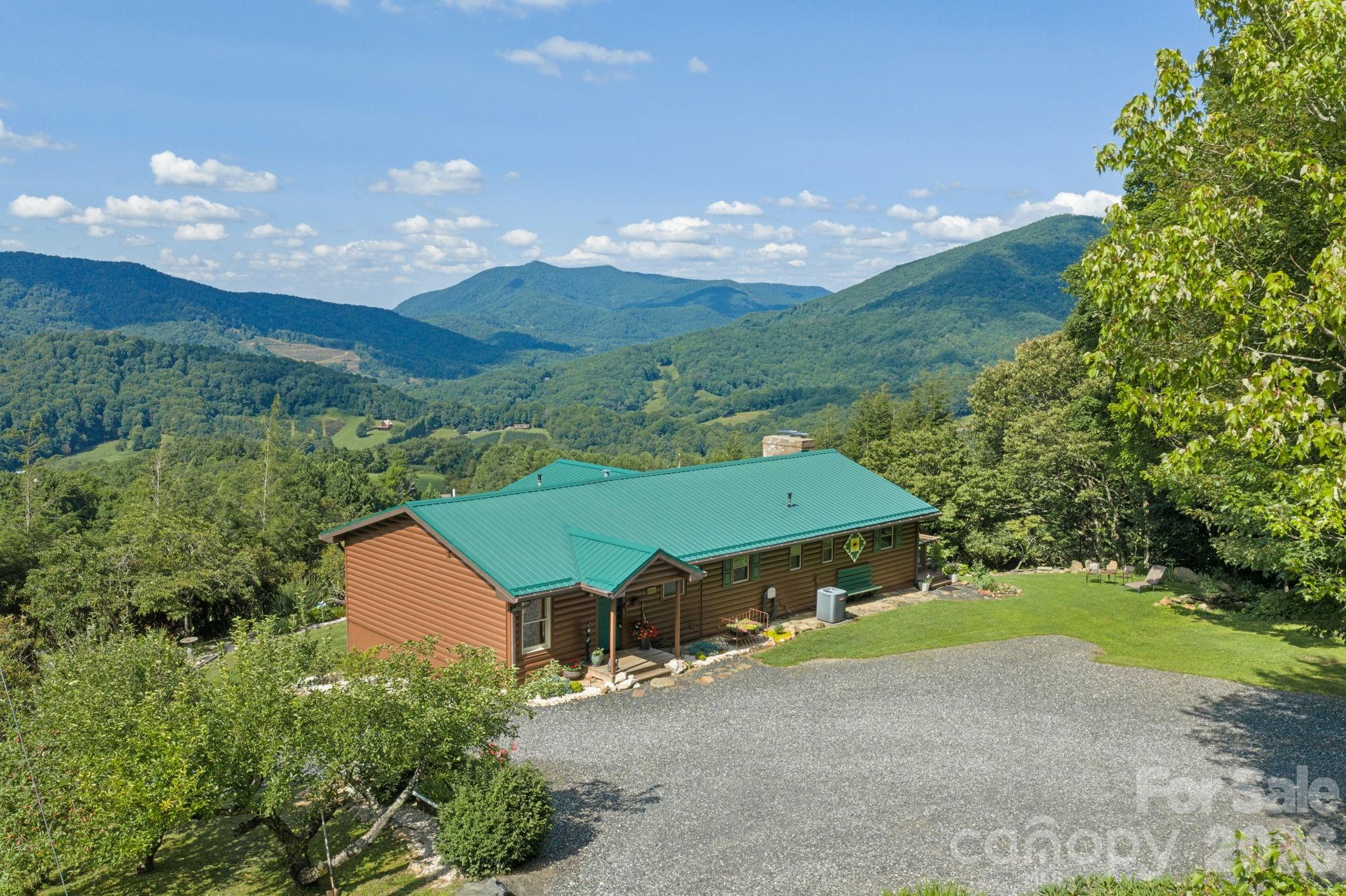 1013 Perry Road Property Photo 1