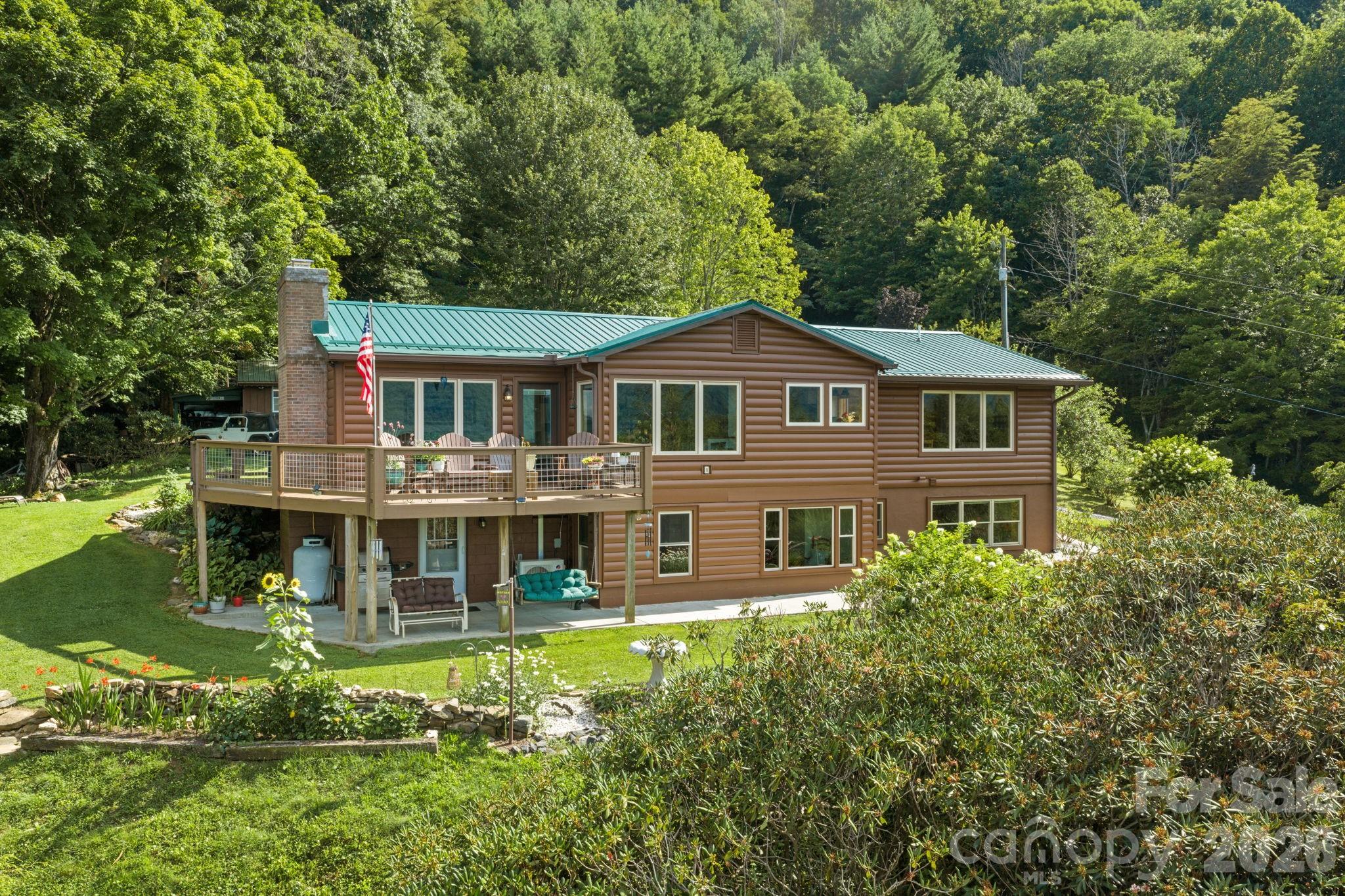 1013 Perry Road Property Photo 2