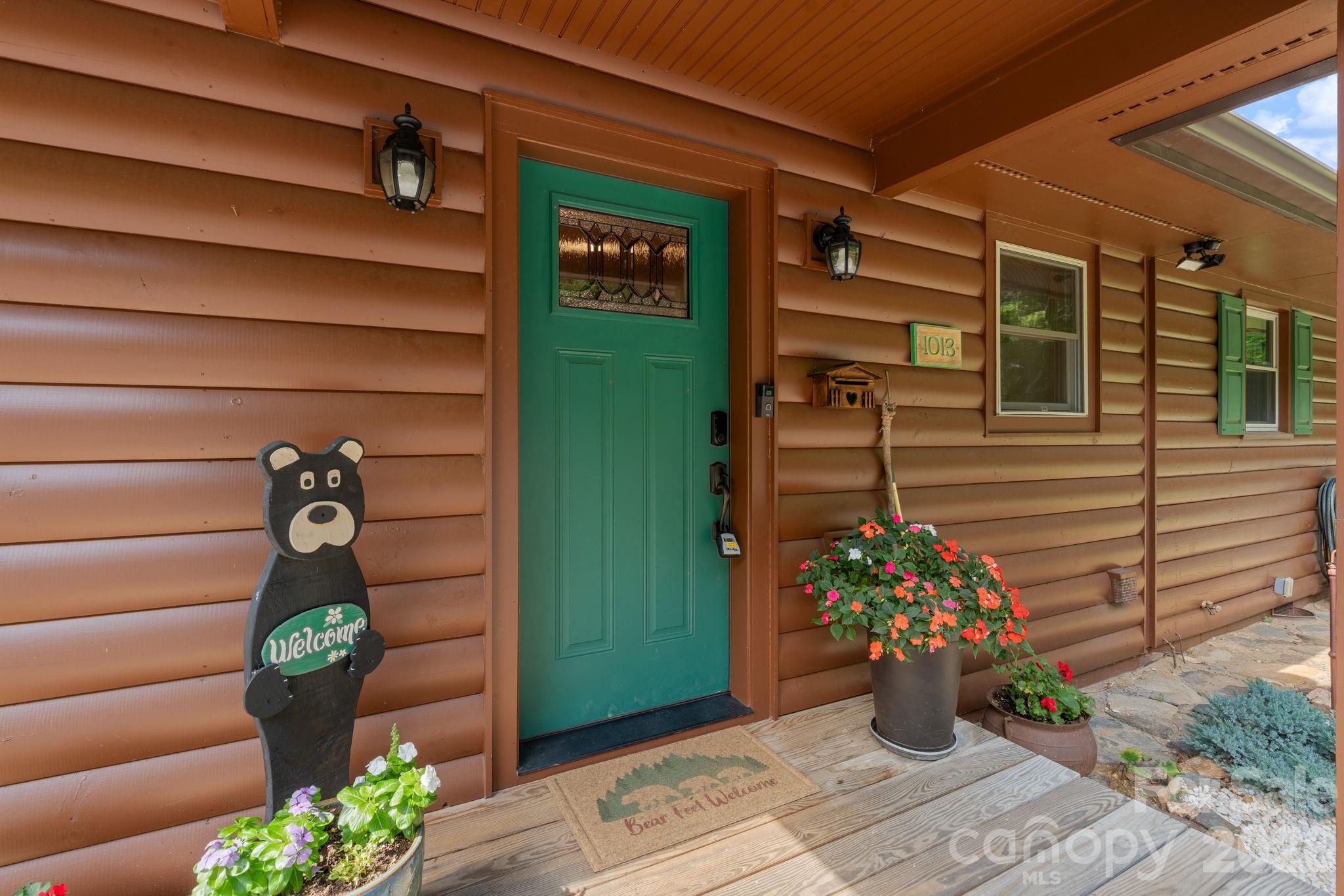 1013 Perry Road Property Photo 6