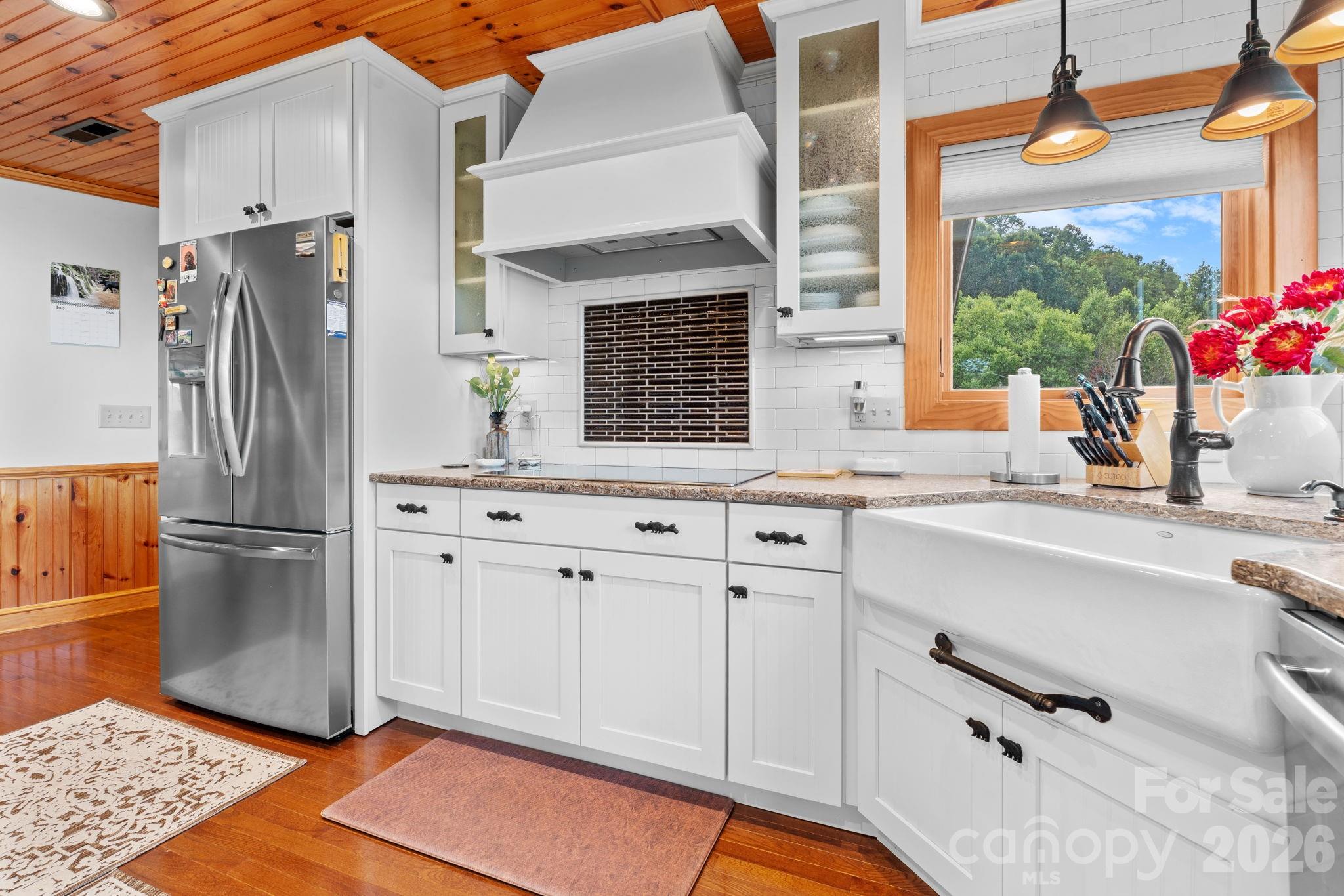 1013 Perry Road Property Photo 12