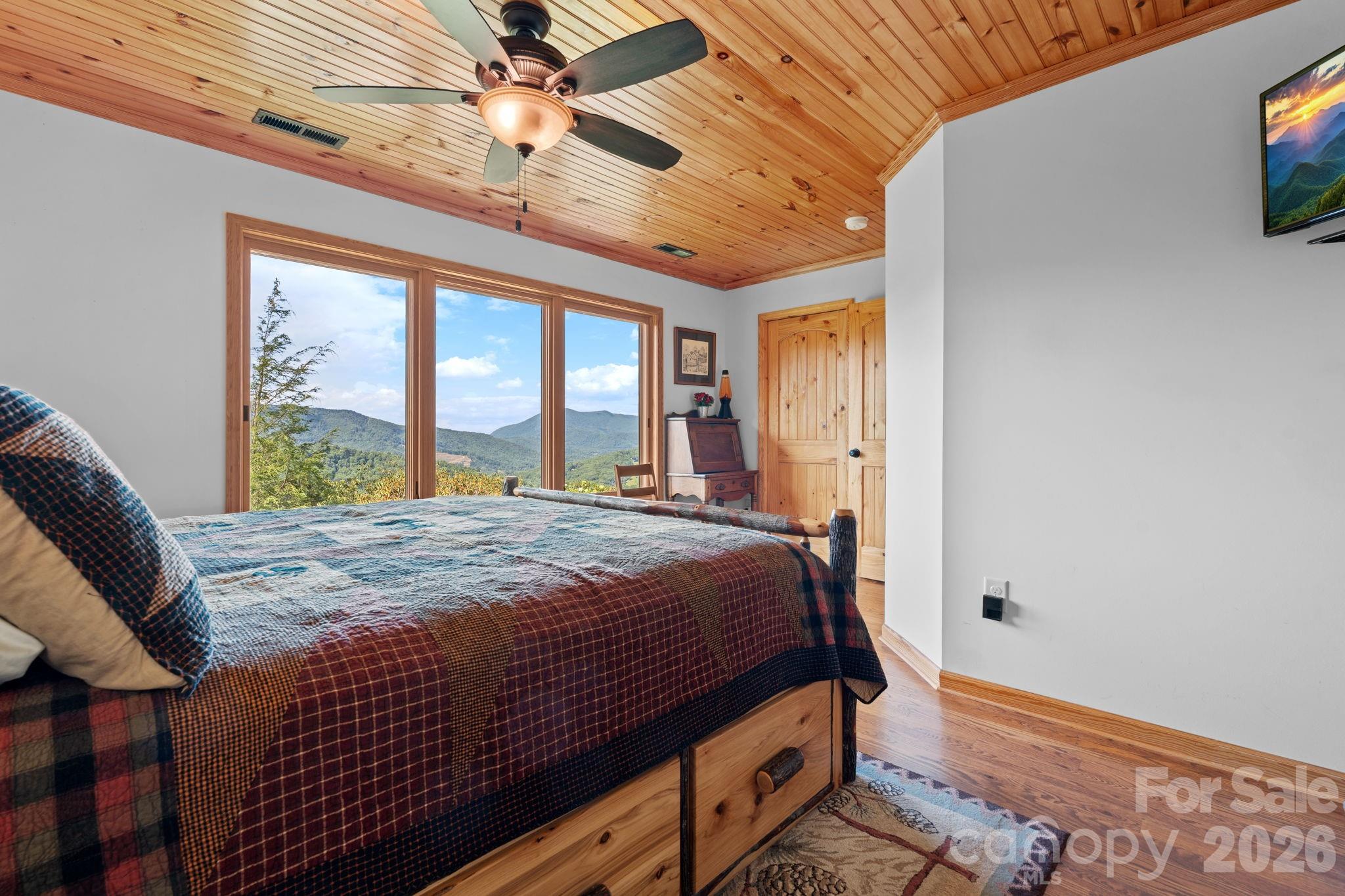 1013 Perry Road Property Photo 20