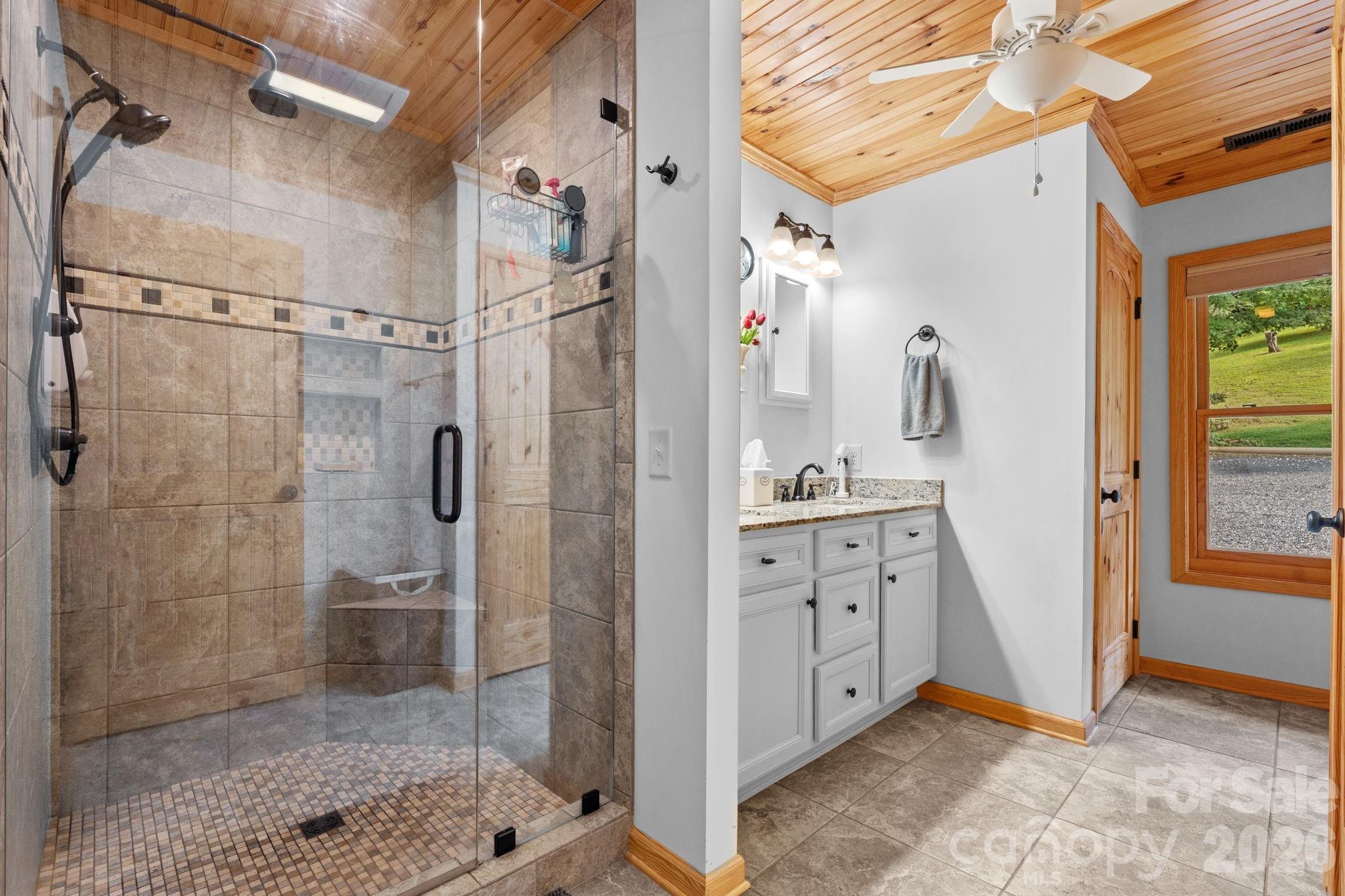 1013 Perry Road Property Photo 21