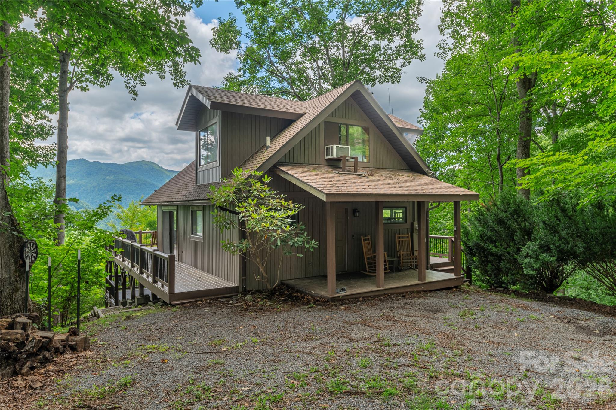 171 Jade Drive Property Photo 2