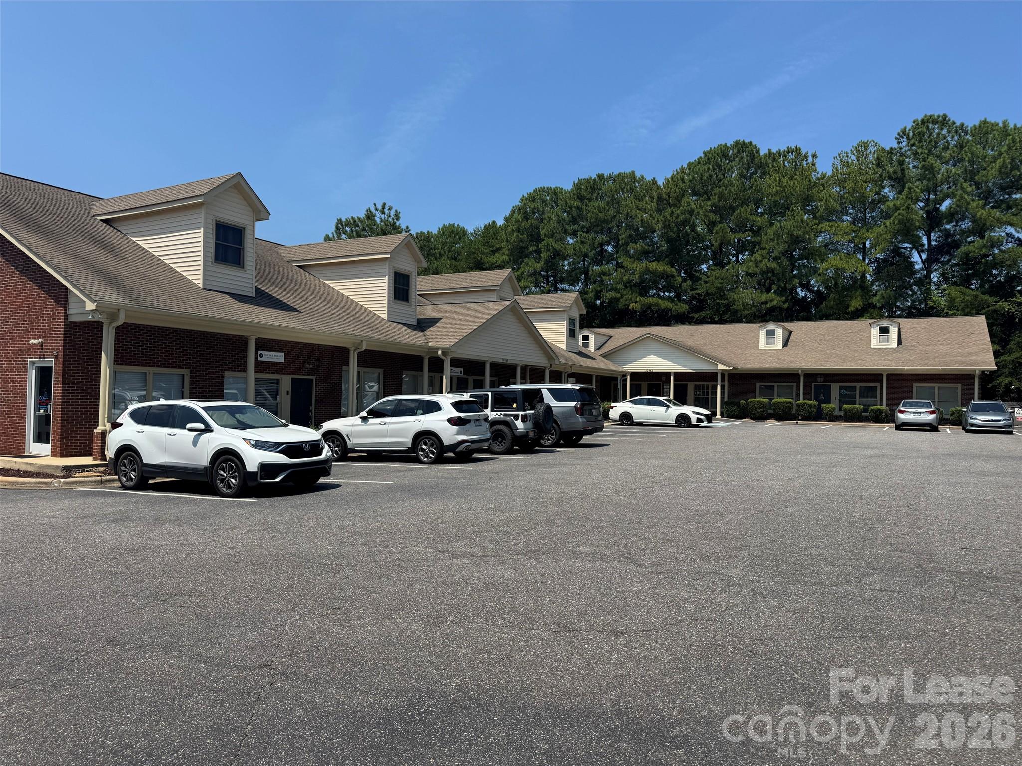 20462 Chartwell Center Drive Property Photo 1