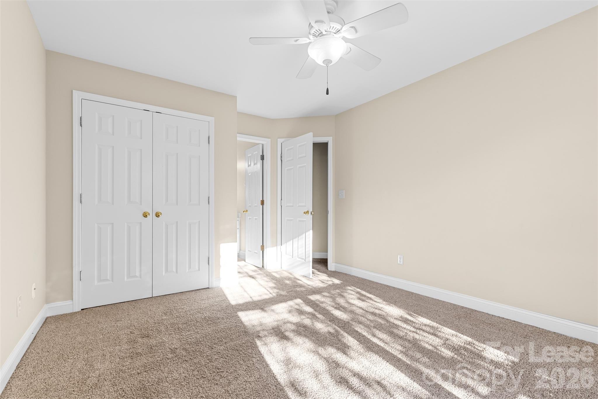 958 W 1st Street Property Photo 16