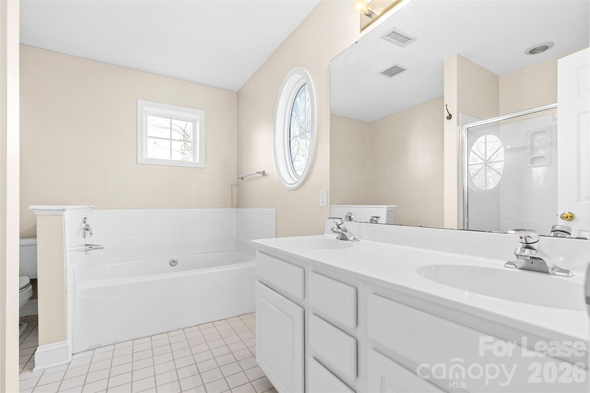 958 W 1st Street Property Photo 22