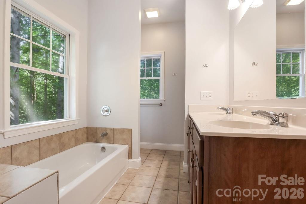 46 Indian Summer Lane Property Photo 12