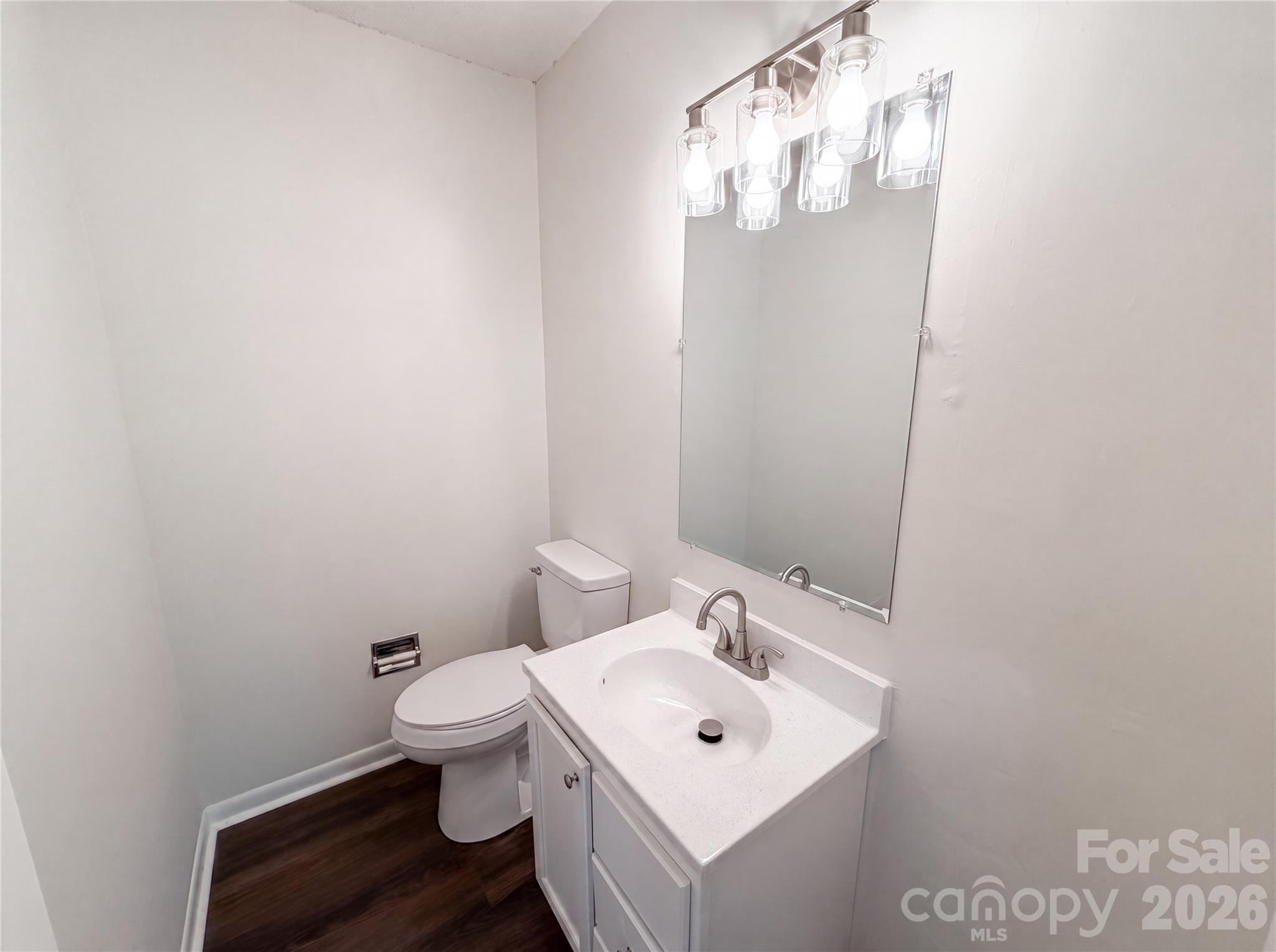 1034 Buckingham Avenue Property Photo 14
