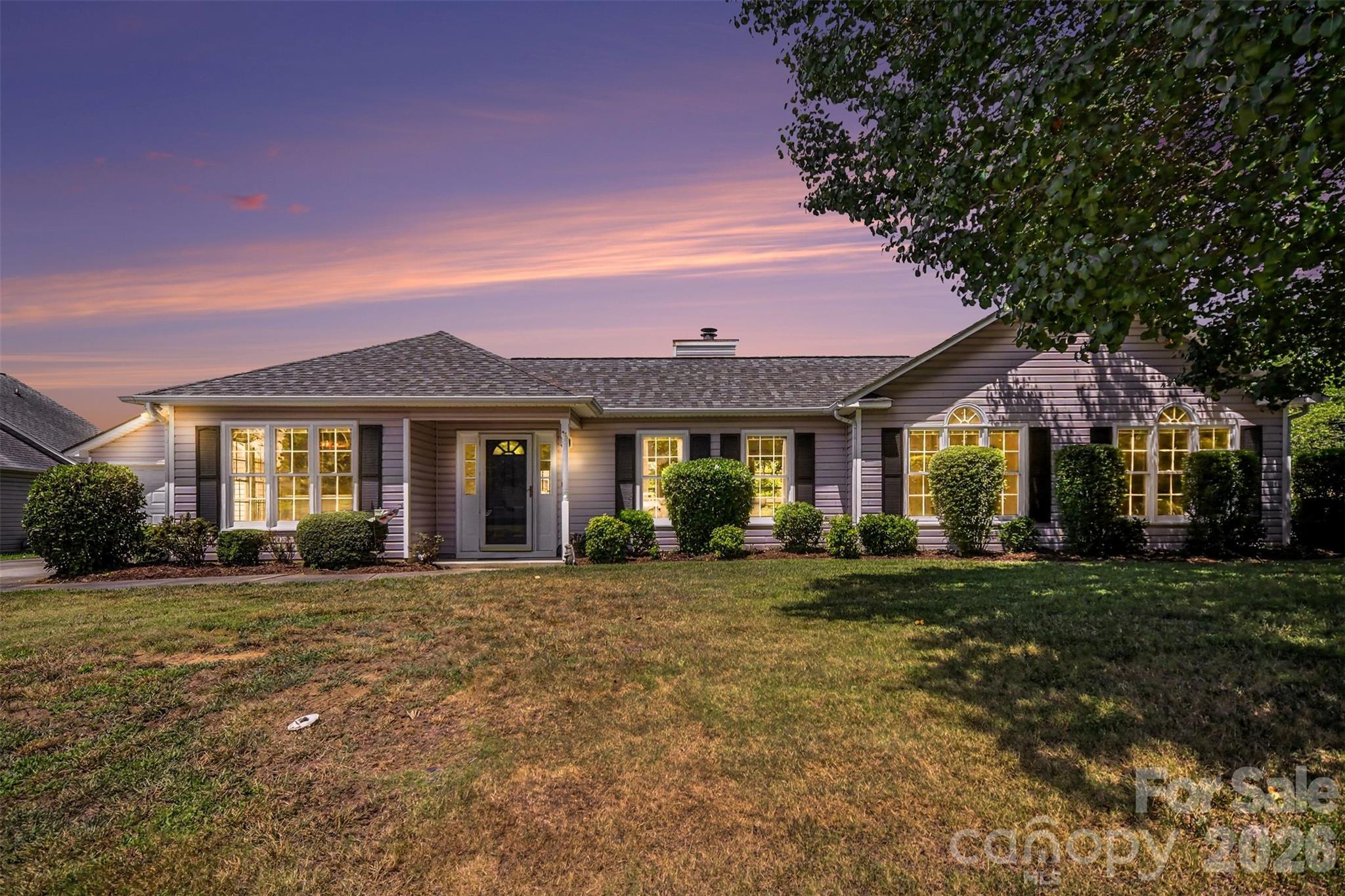 1619 Riverdale Drive Property Photo 1
