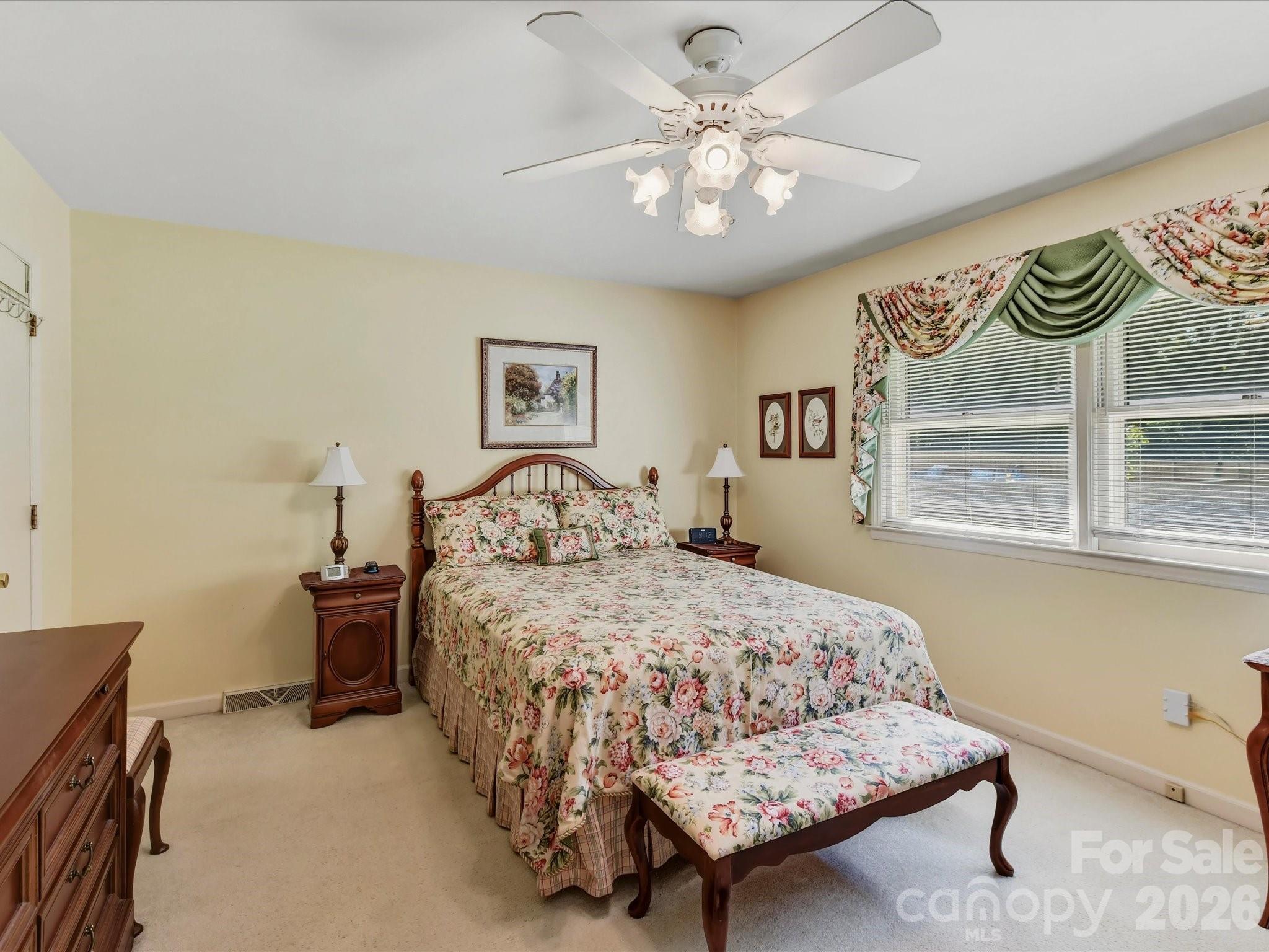 911 Lansdowne Road Property Photo 8