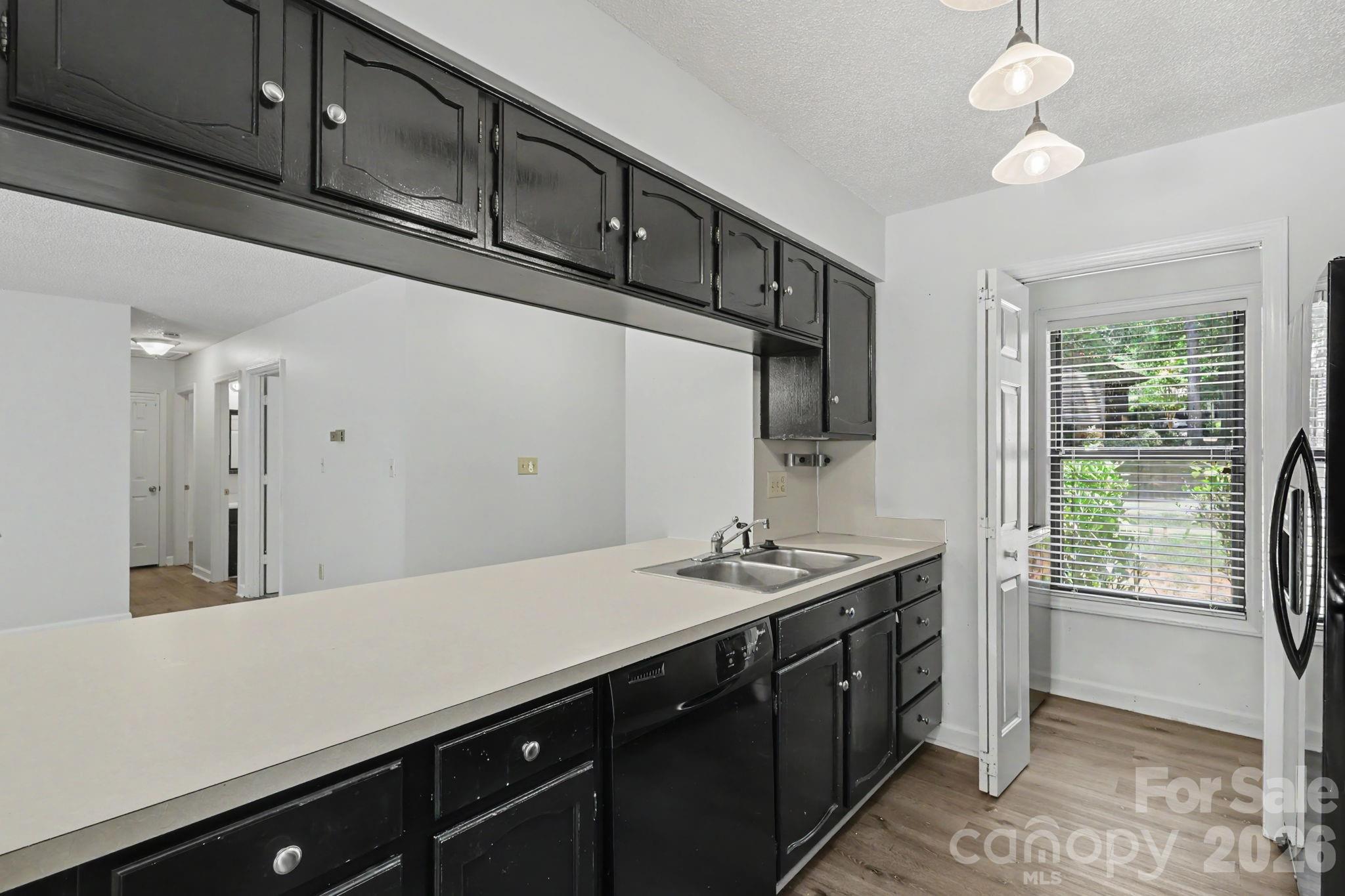 988 Cranberry Circle Property Photo 10