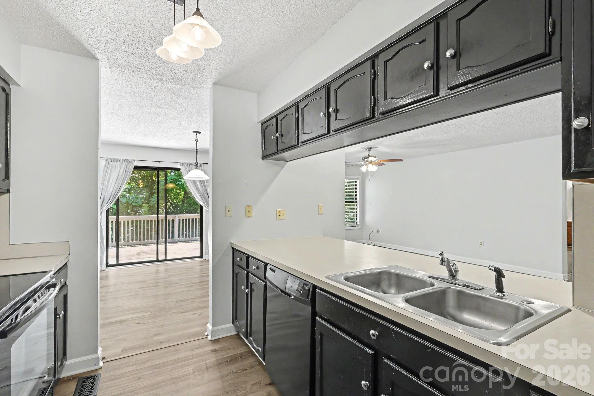 988 Cranberry Circle Property Photo 11