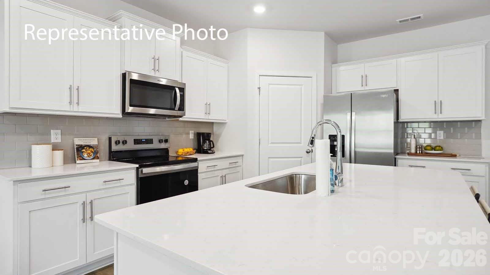 522 Brinkley Drive Property Photo 7