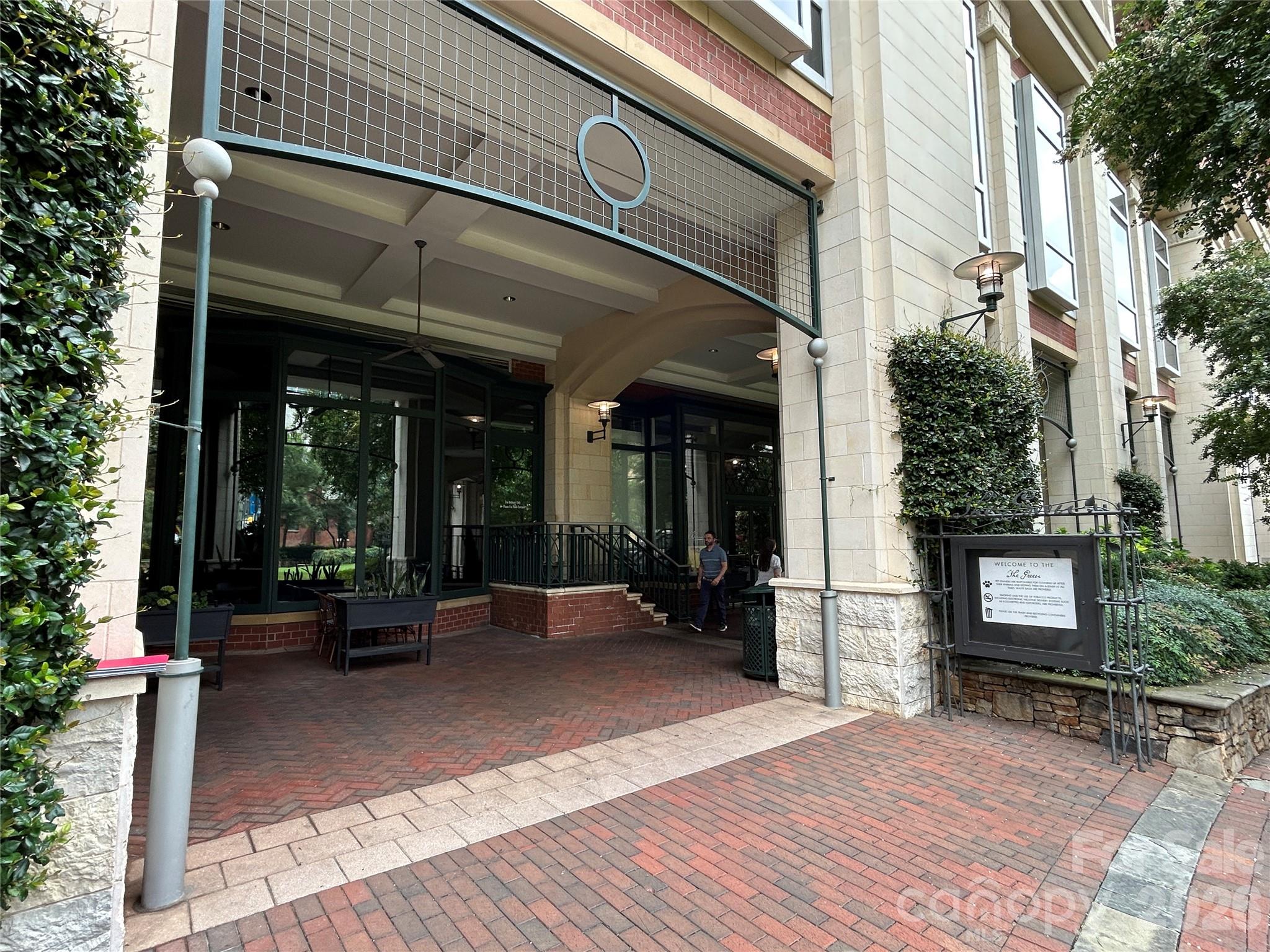 435 S Tryon Street 708 Property Photo 22