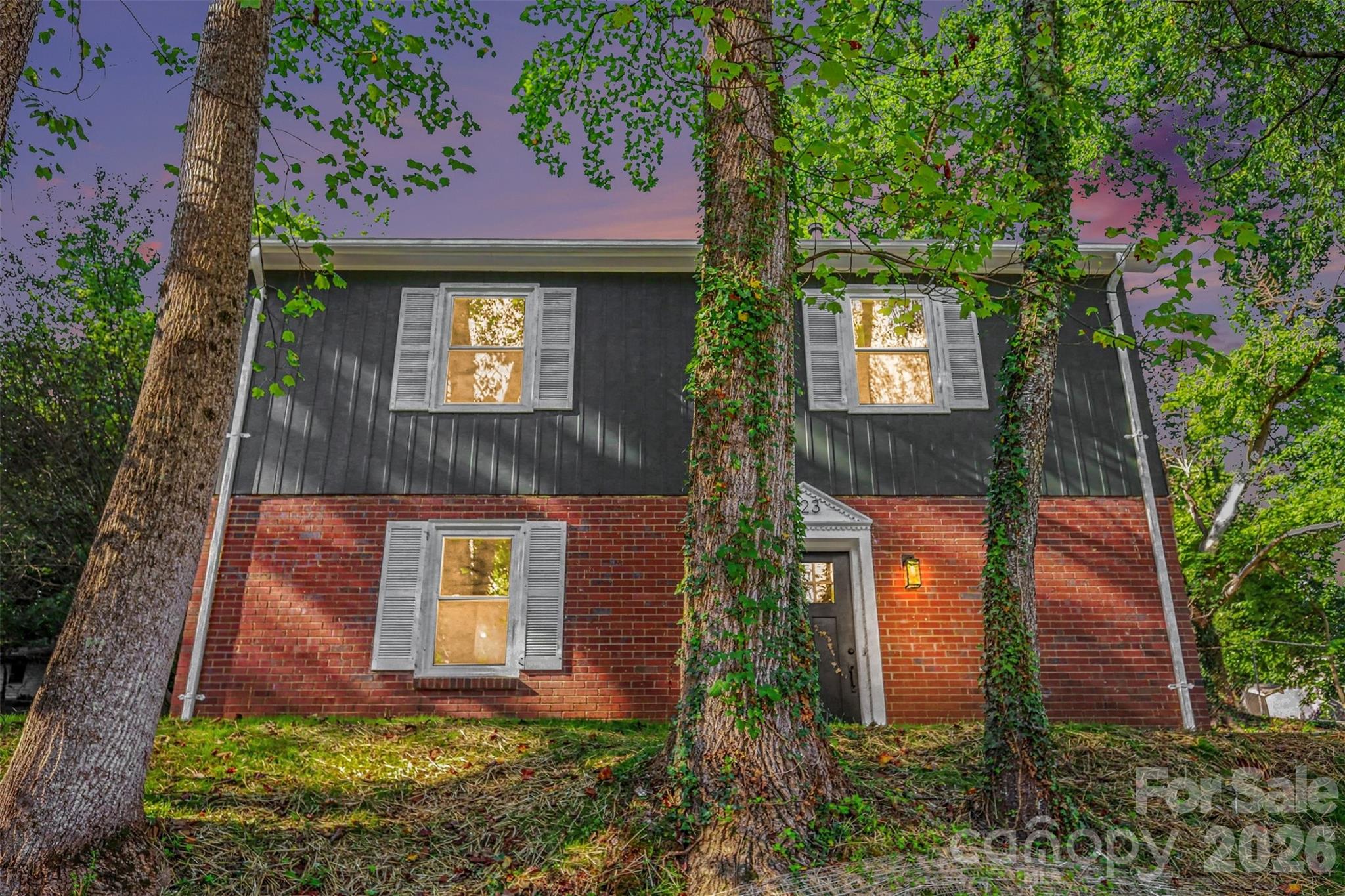 323 Whispering Pines Drive Property Photo 1
