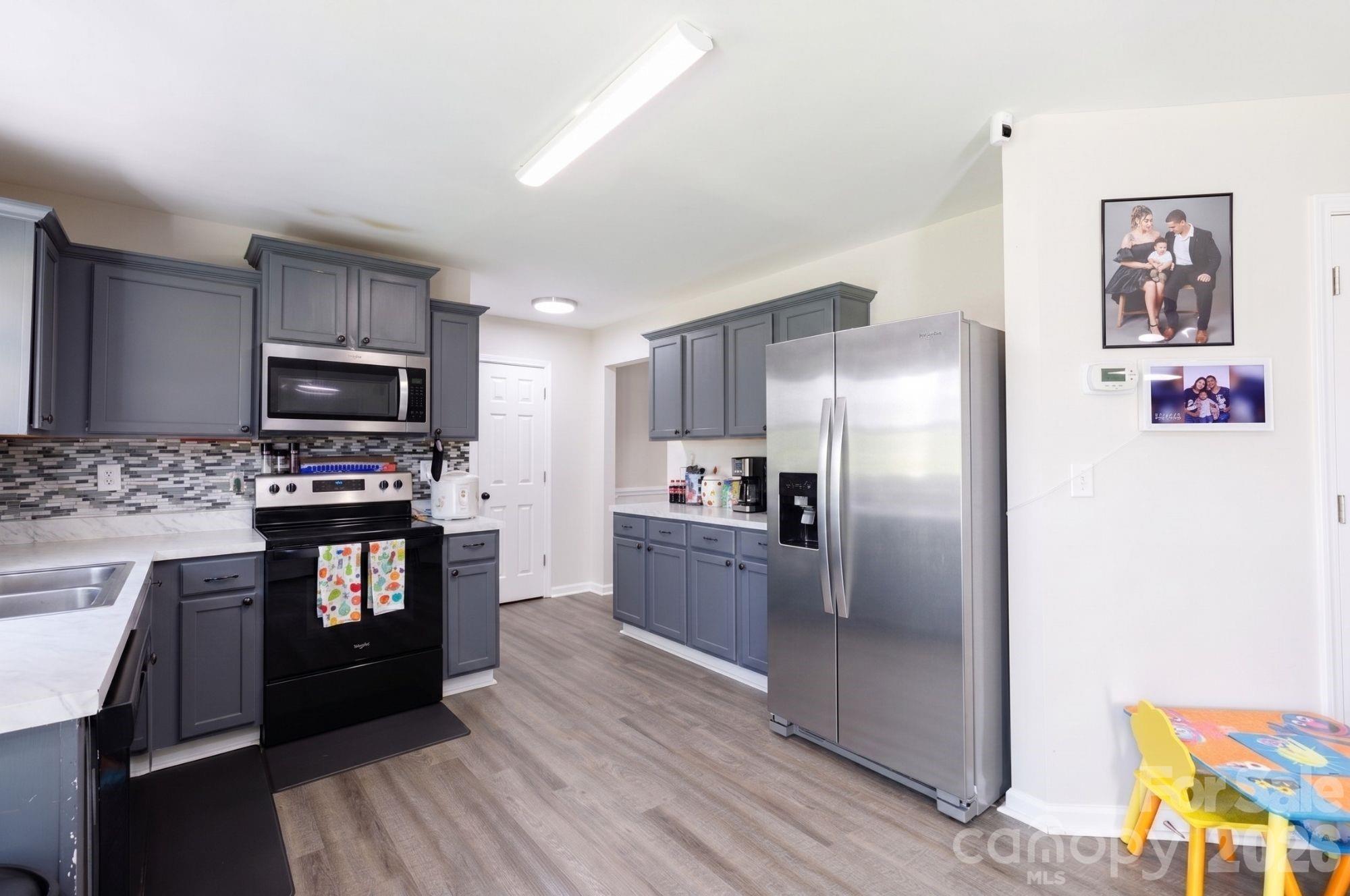 4668 Hannah Drive Property Photo 3
