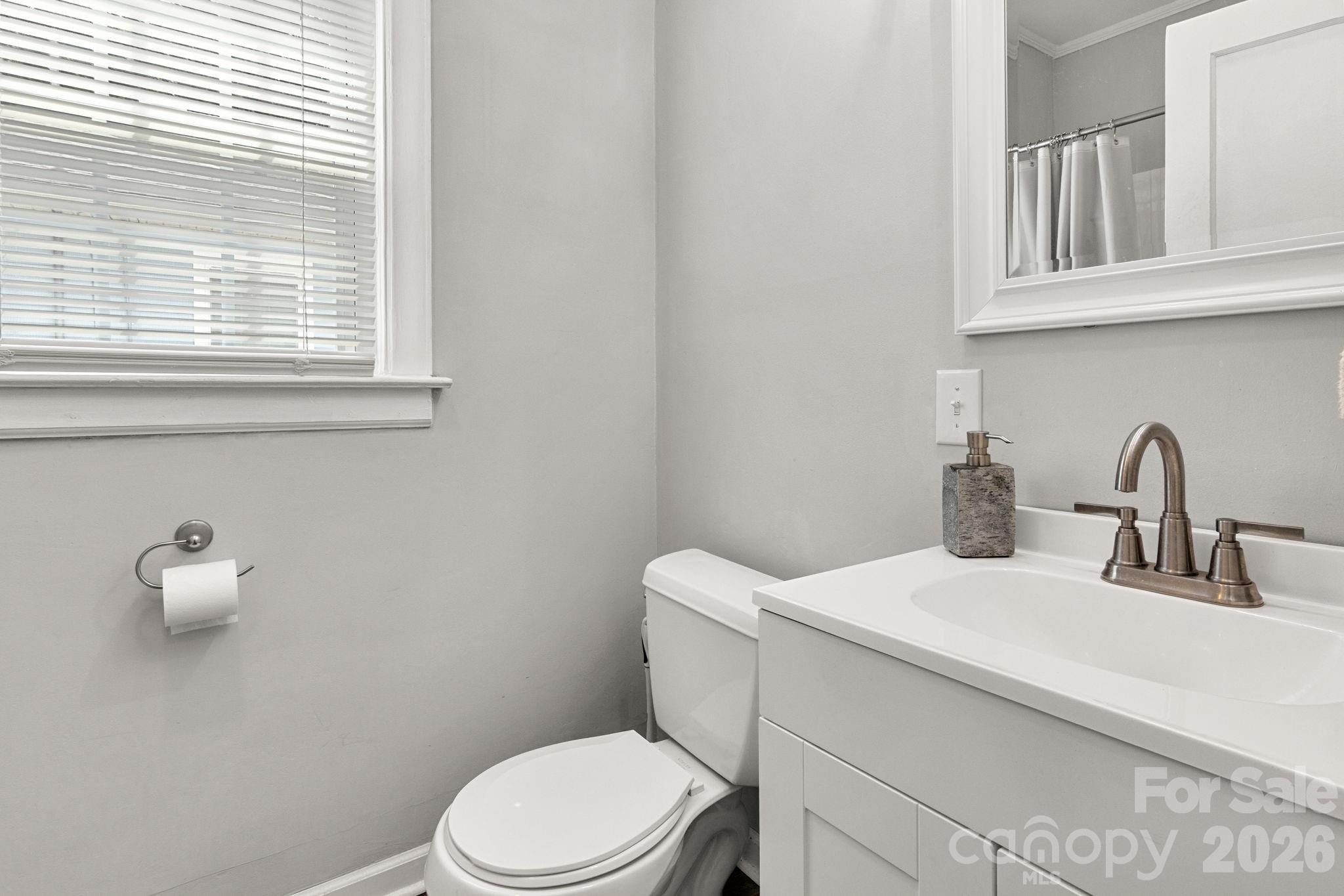 623 E 4th Avenue Property Photo 13
