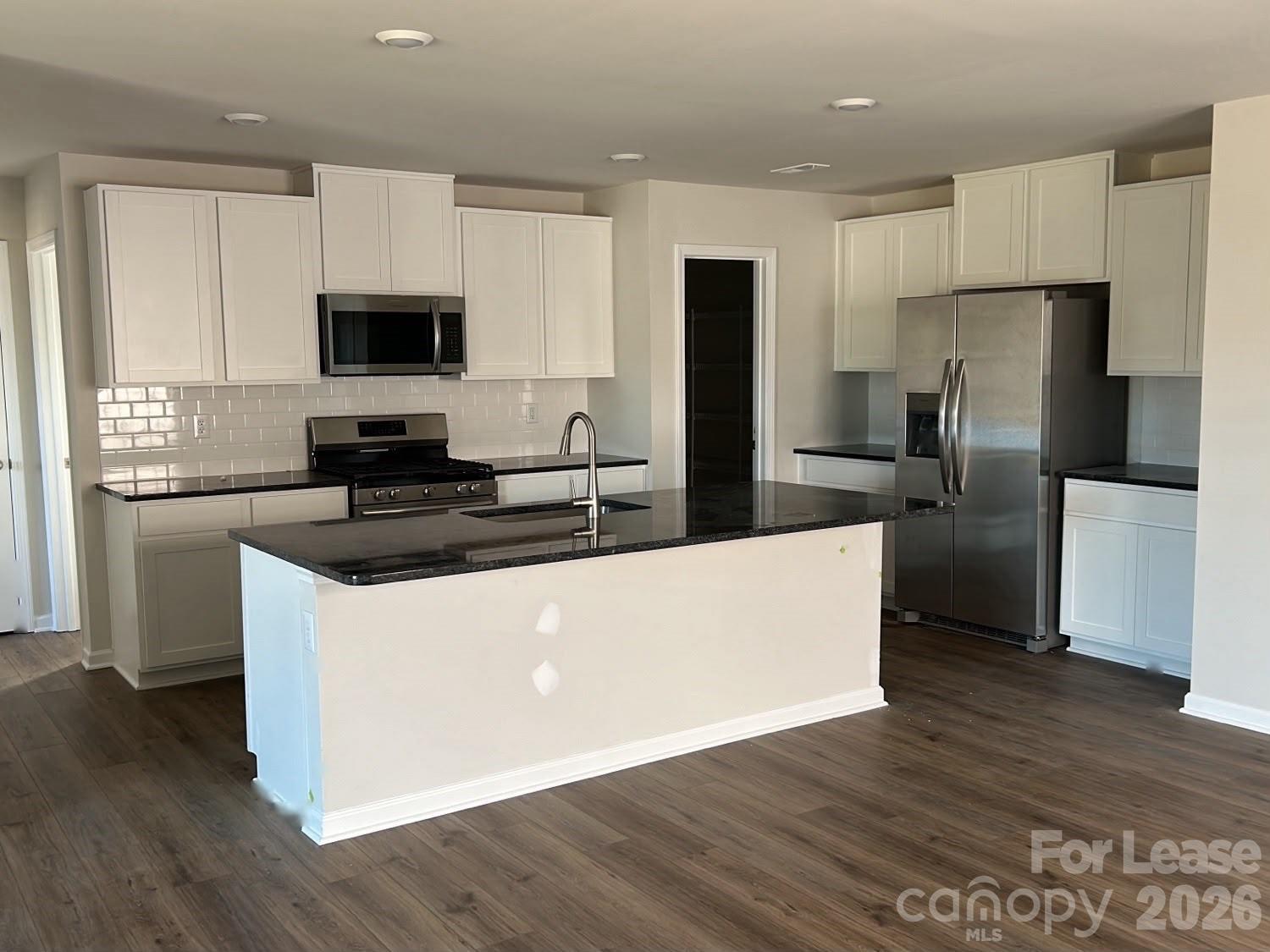 13304 Hampton Bay Lane Property Photo 2