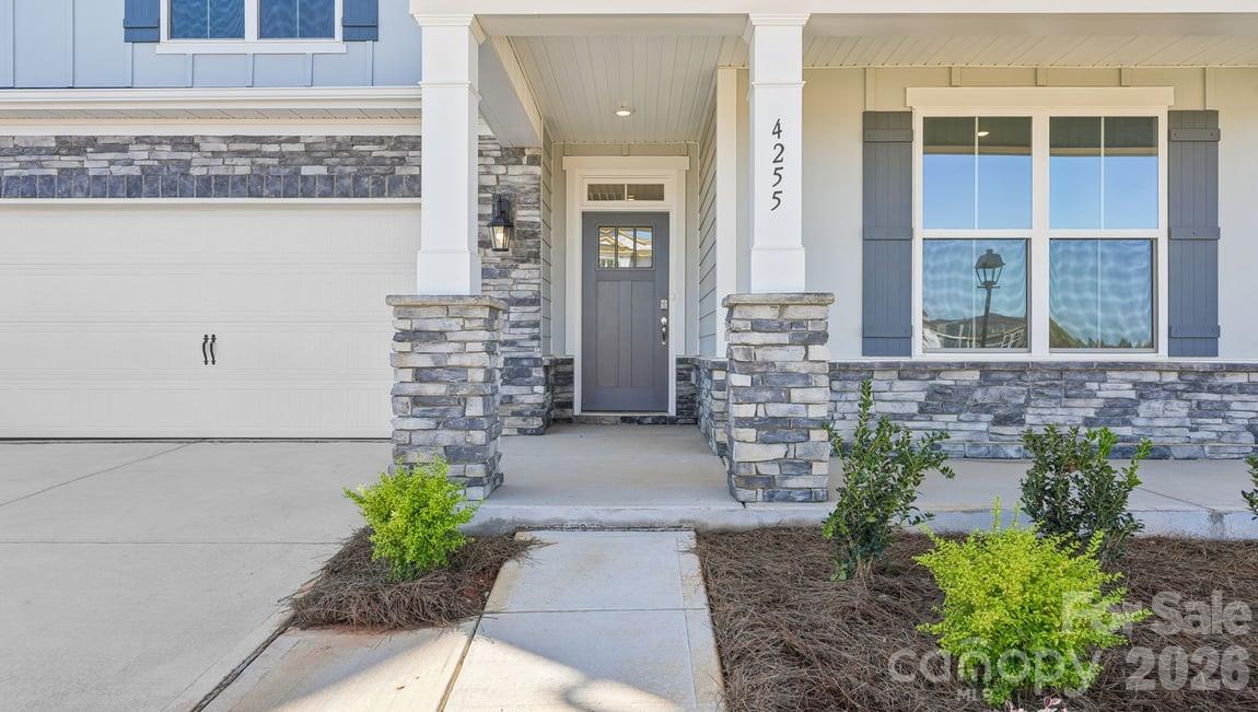 4255 Round Table Drive Property Photo 4