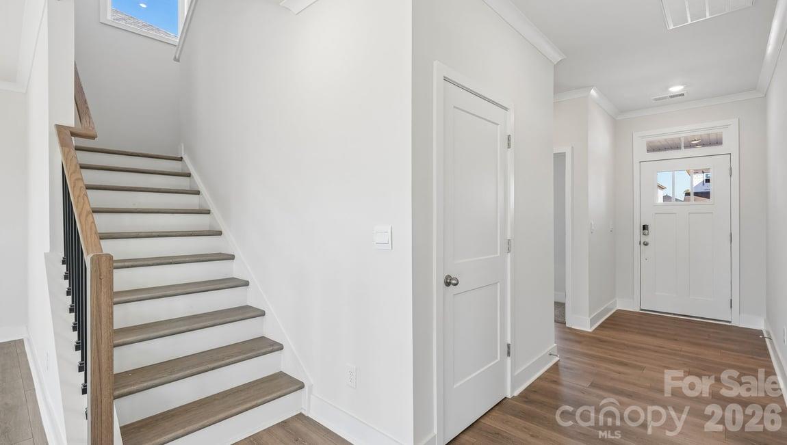 4255 Round Table Drive Property Photo 5