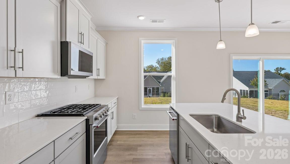 4255 Round Table Drive Property Photo 14