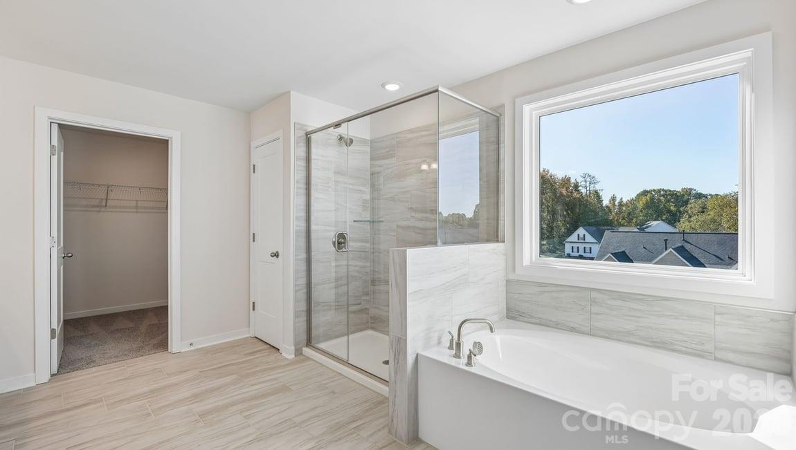 4255 Round Table Drive Property Photo 23