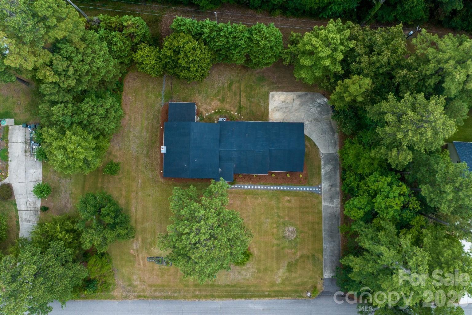 363 Rolling Ridge Road Property Photo 2
