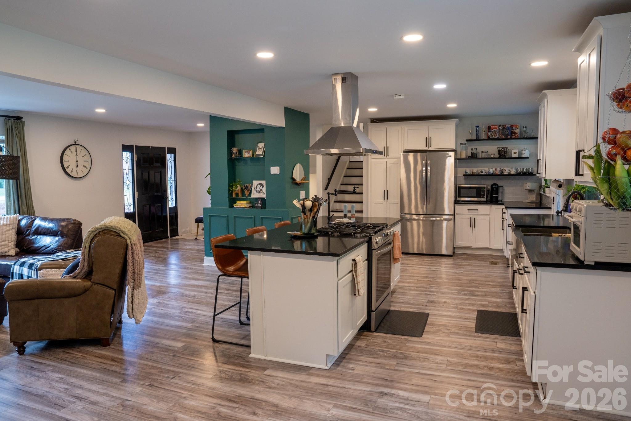 363 Rolling Ridge Road Property Photo 4