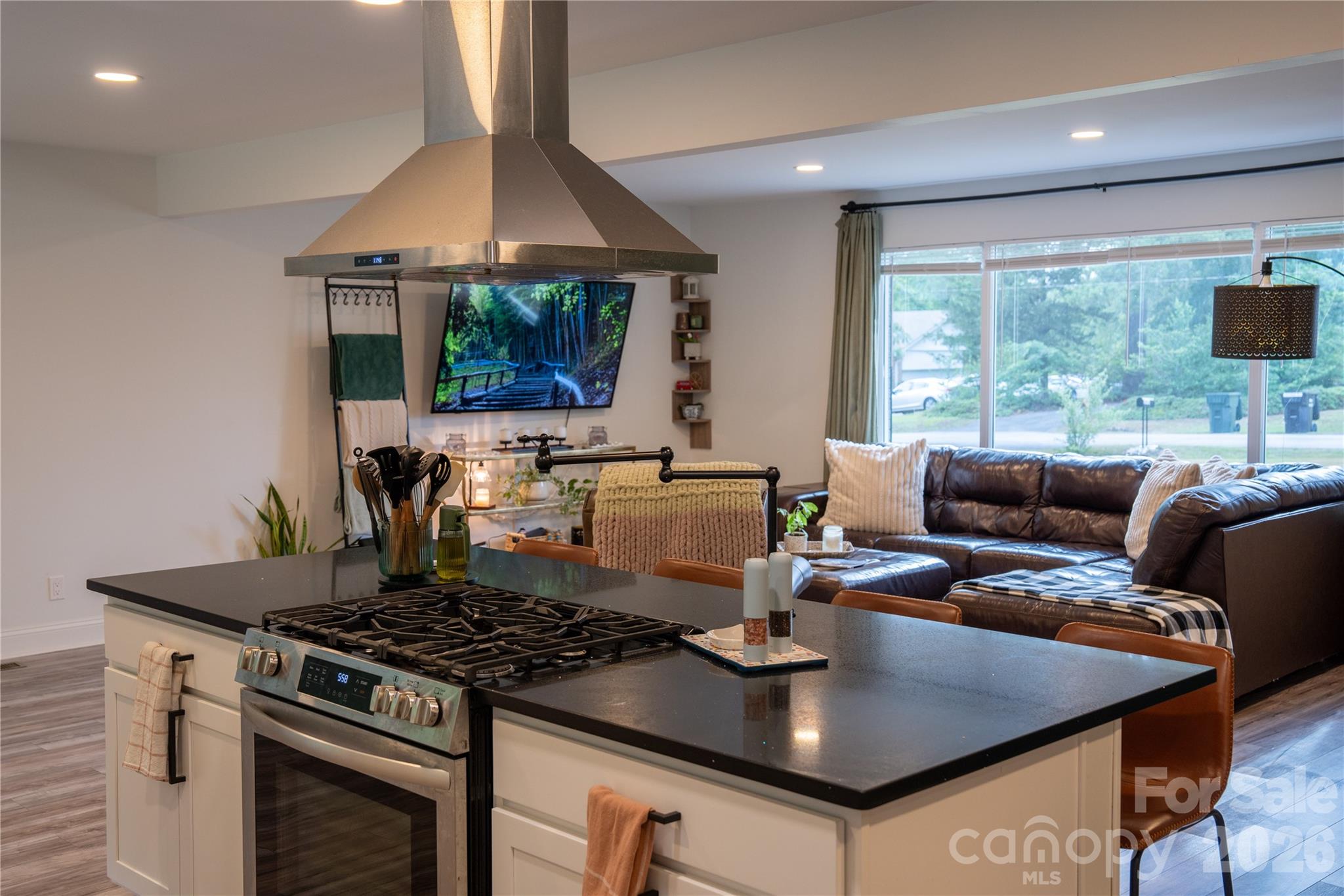 363 Rolling Ridge Road Property Photo 6