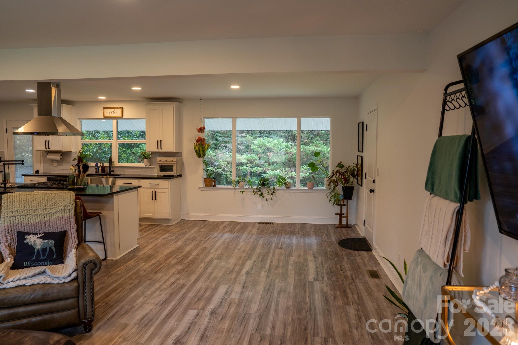 363 Rolling Ridge Road Property Photo 10