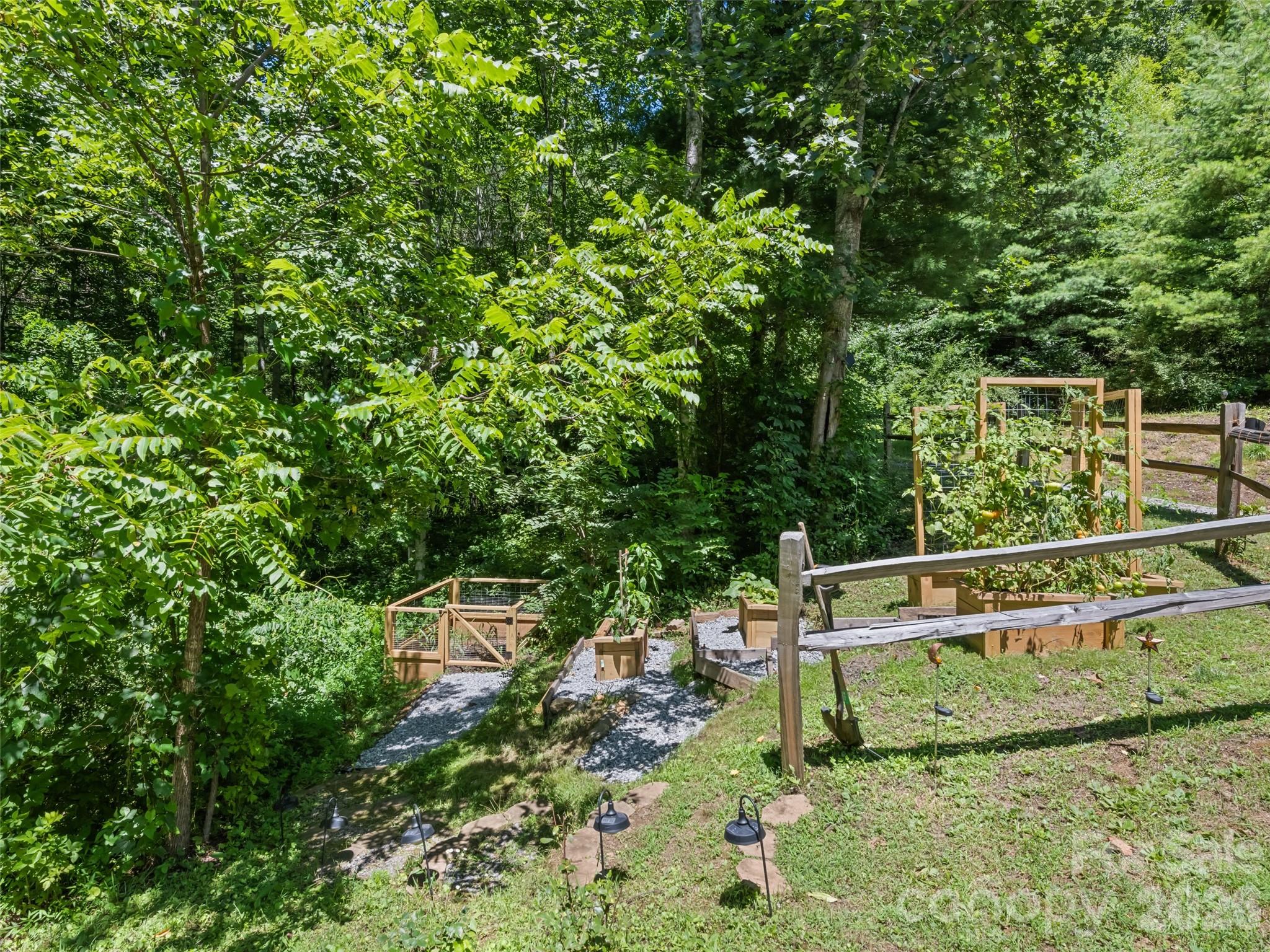 322 Mckinzie Place Property Photo 7