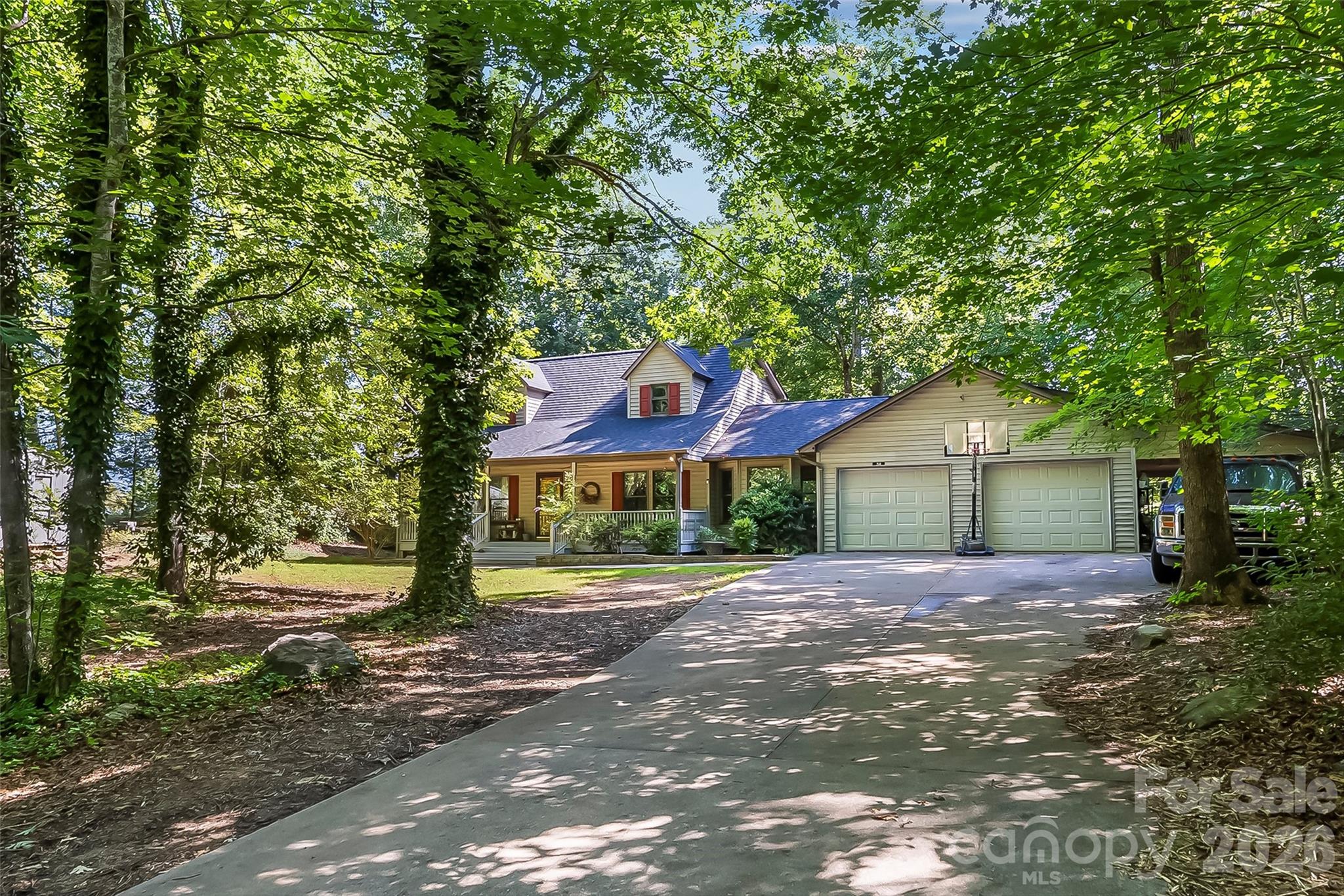 34 Lakeside Drive Property Photo 1